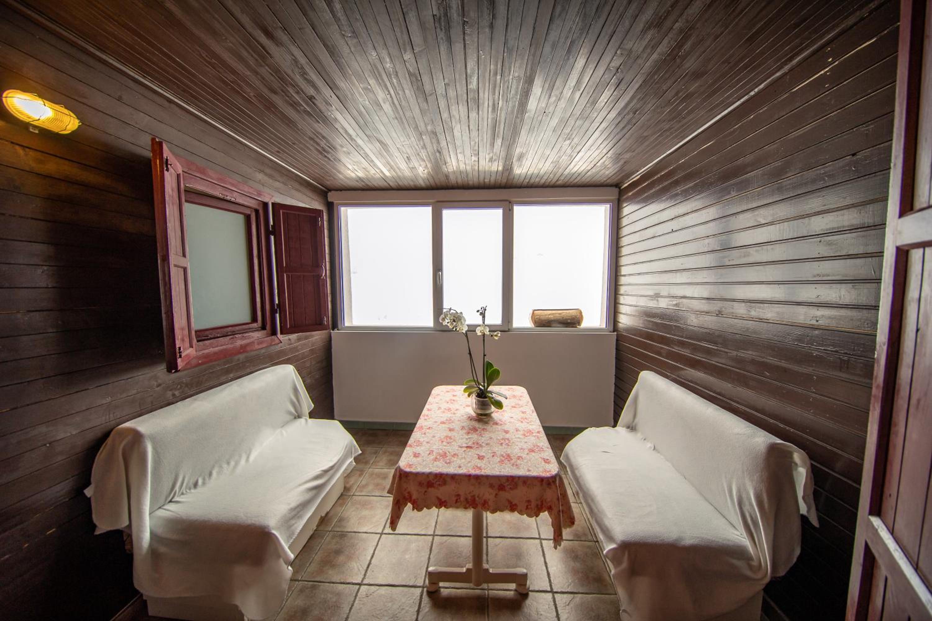 Double Room with Mountain View - Photo 28
