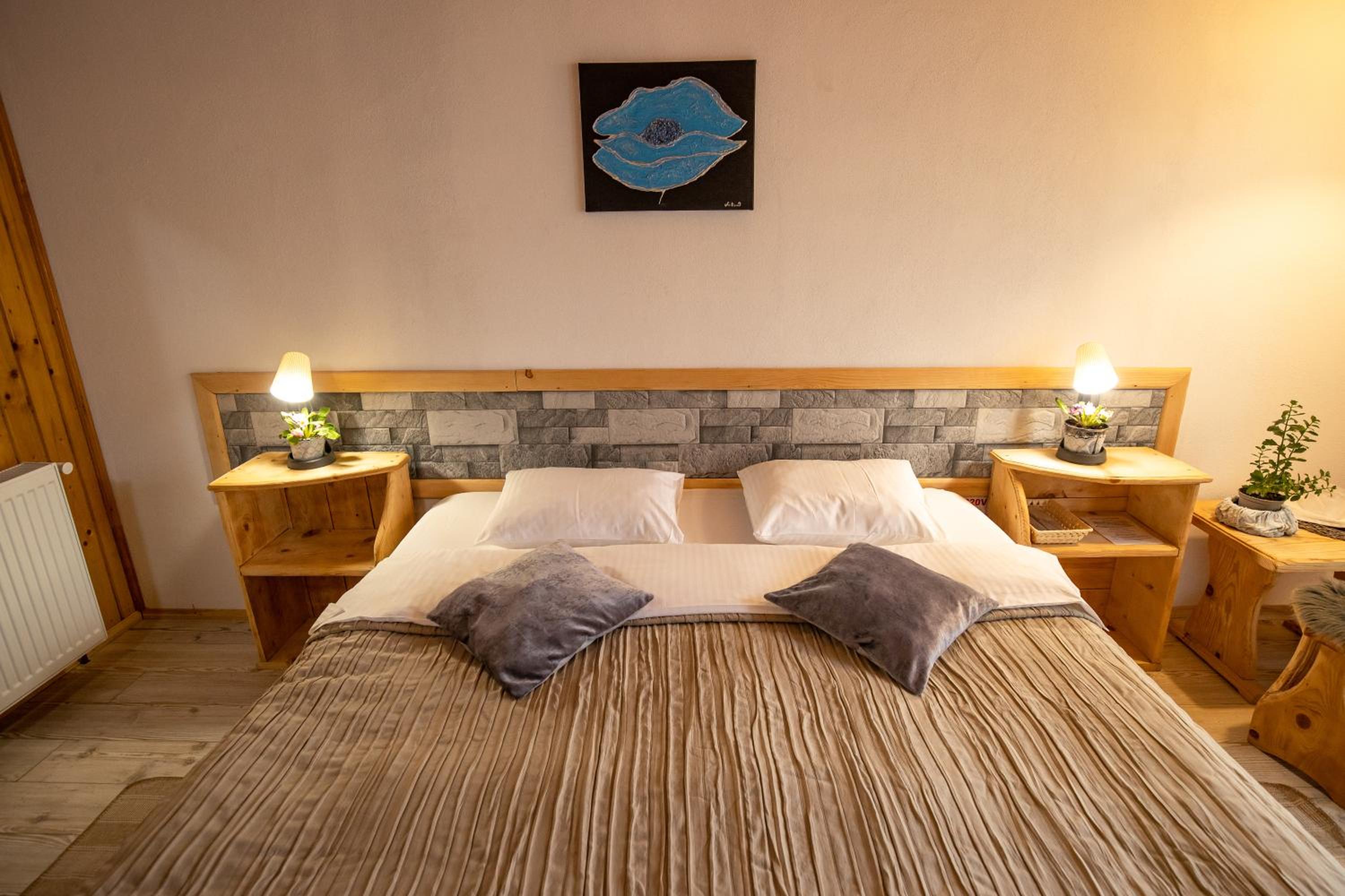 Double Room with Mountain View - Photo 13