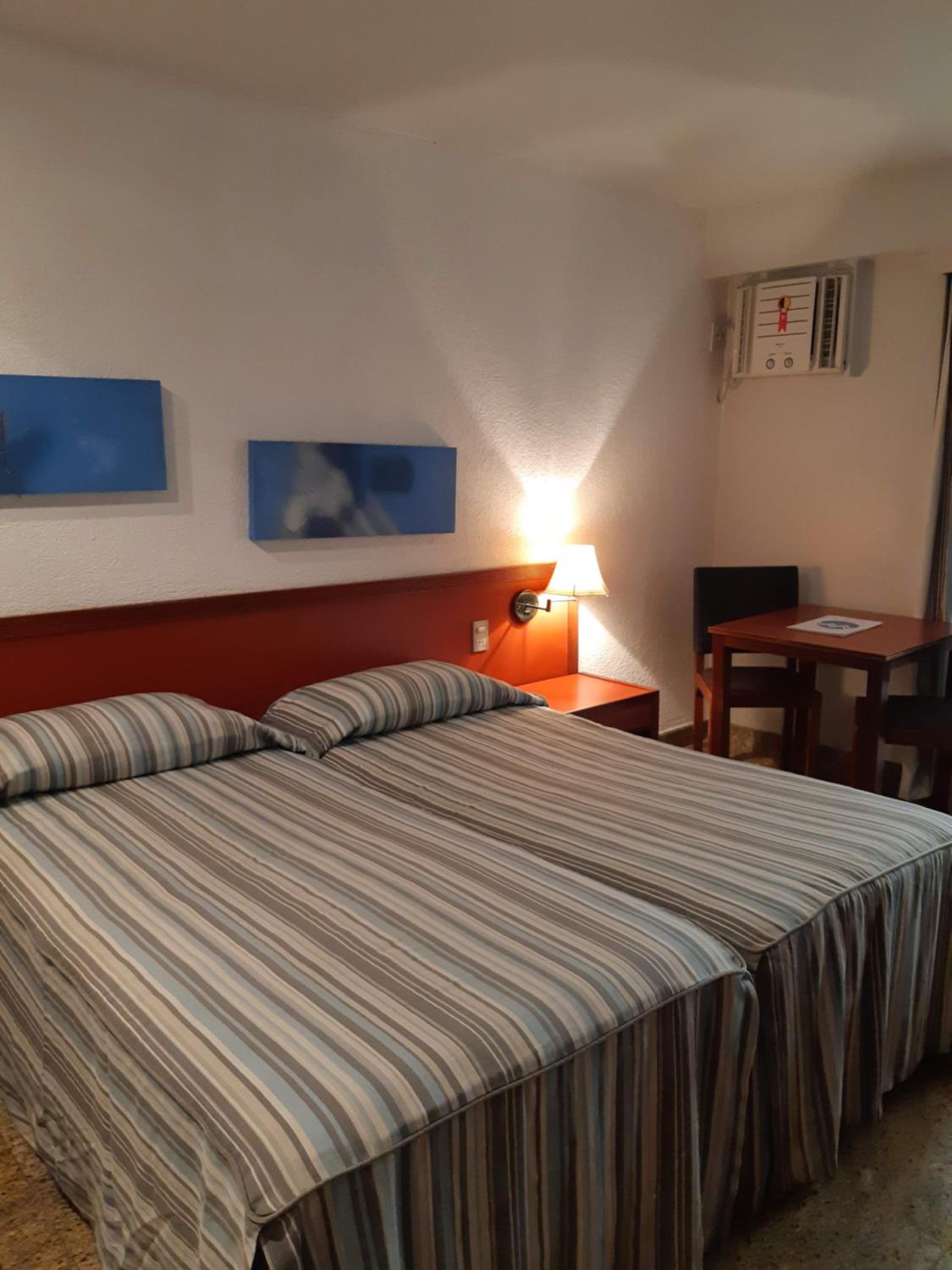 Deluxe Double Room thumbnail 6
