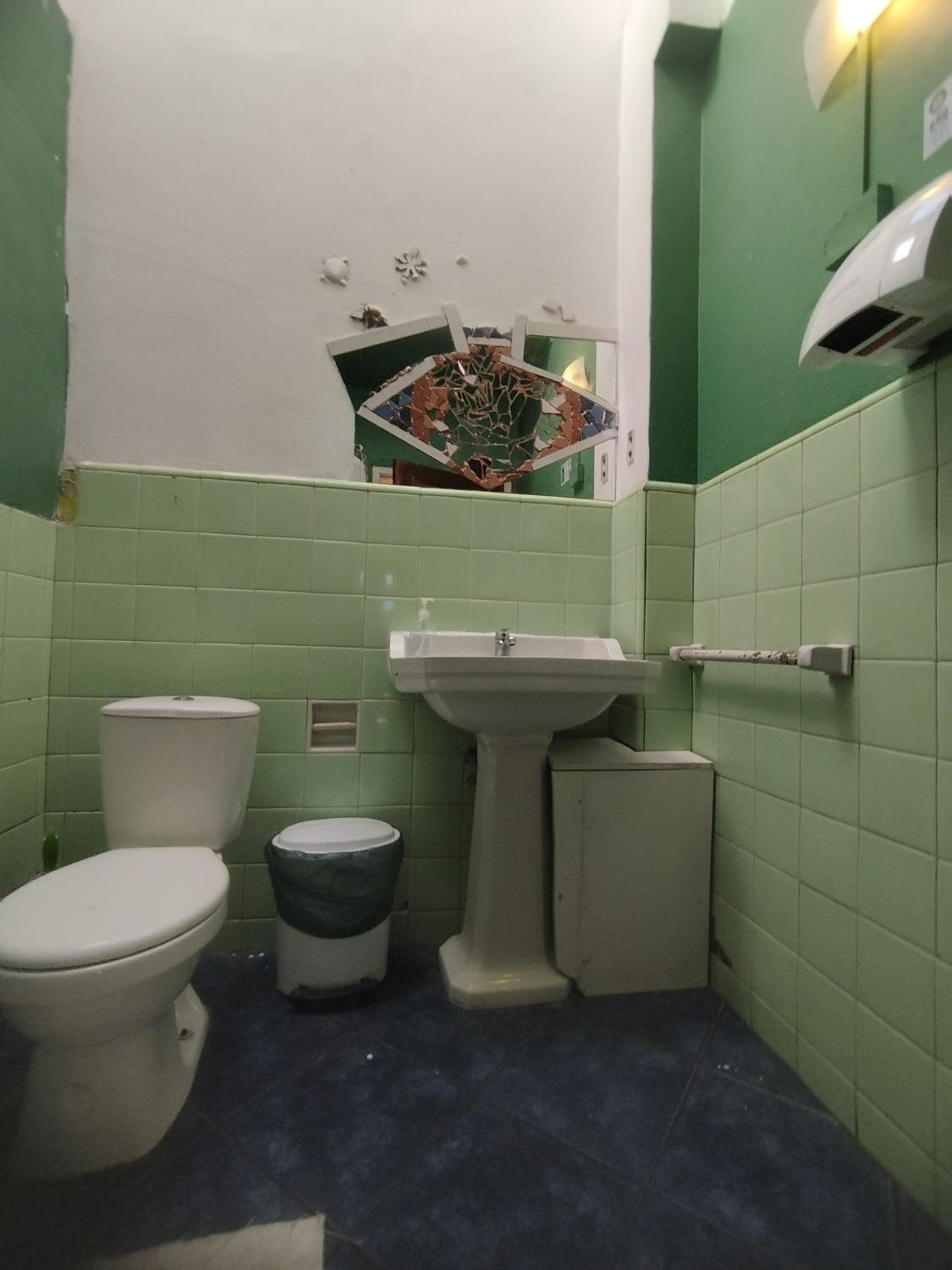 Double Room with Shared Bathroom photo 2