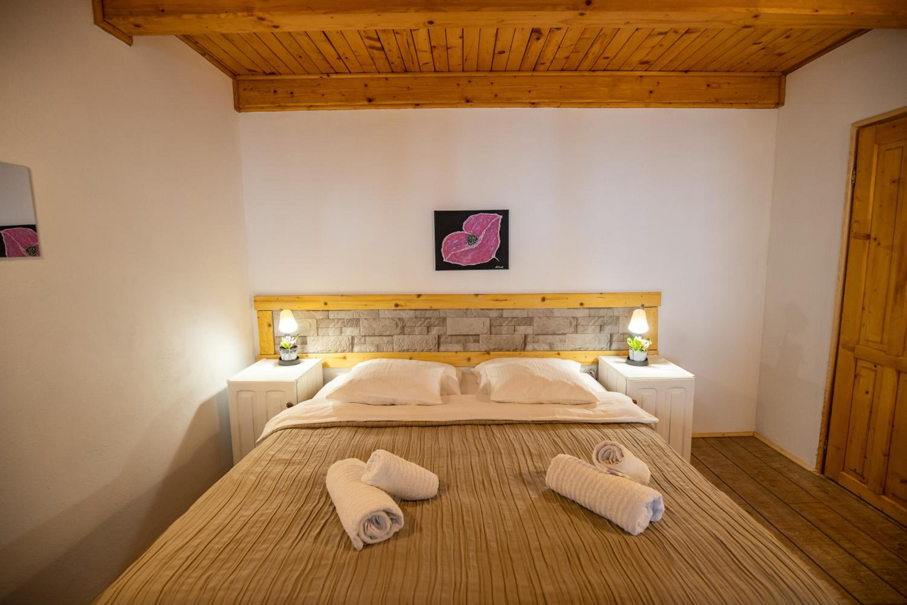Two-Bedroom Suite - Photo 23