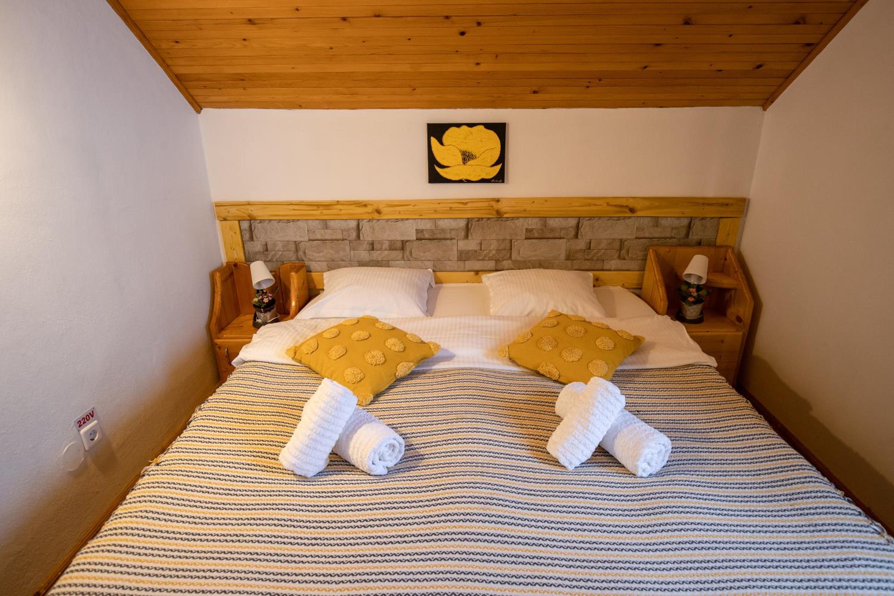 Two-Bedroom Suite - Photo 6