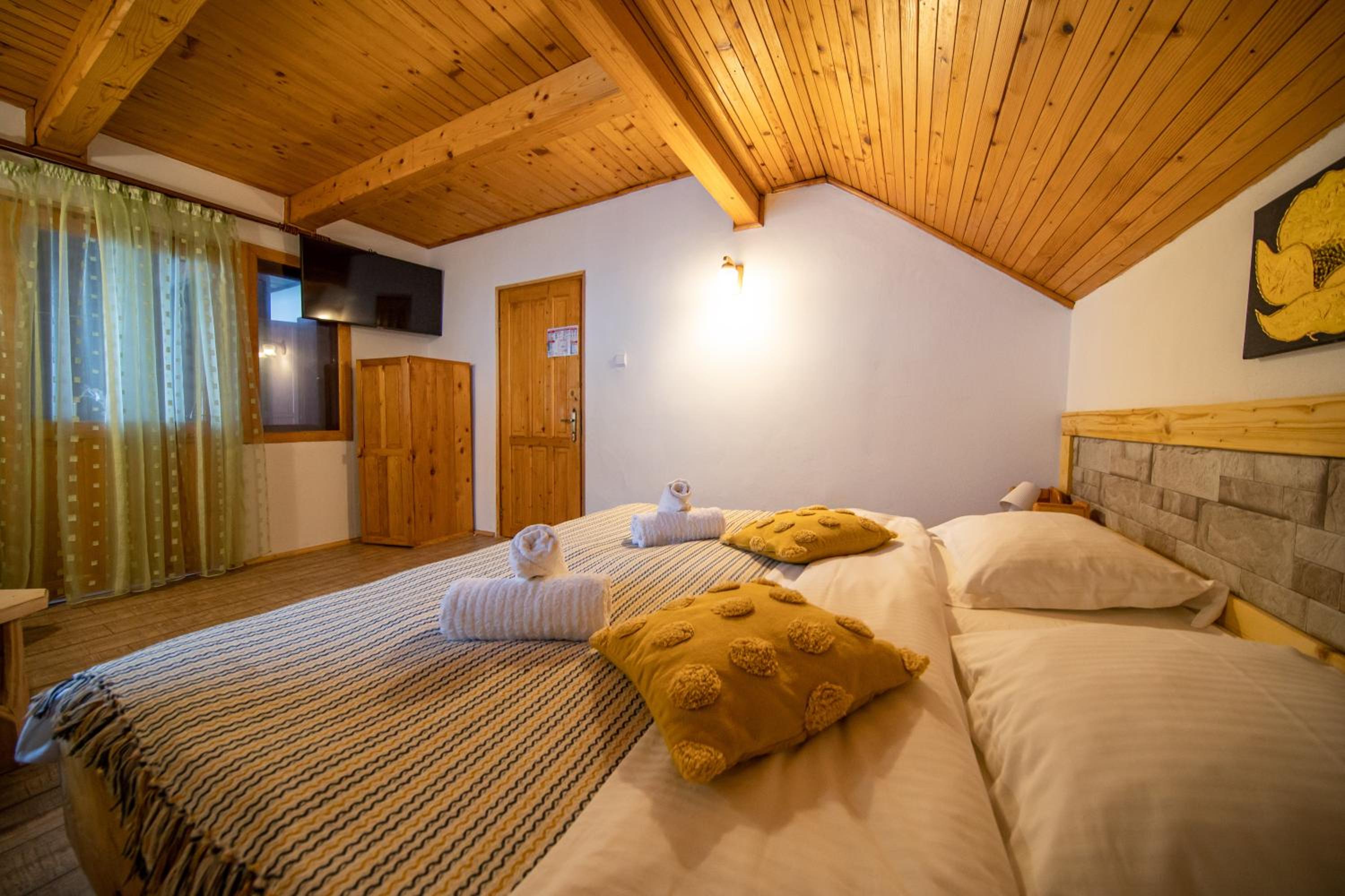 Two-Bedroom Suite - Photo 10