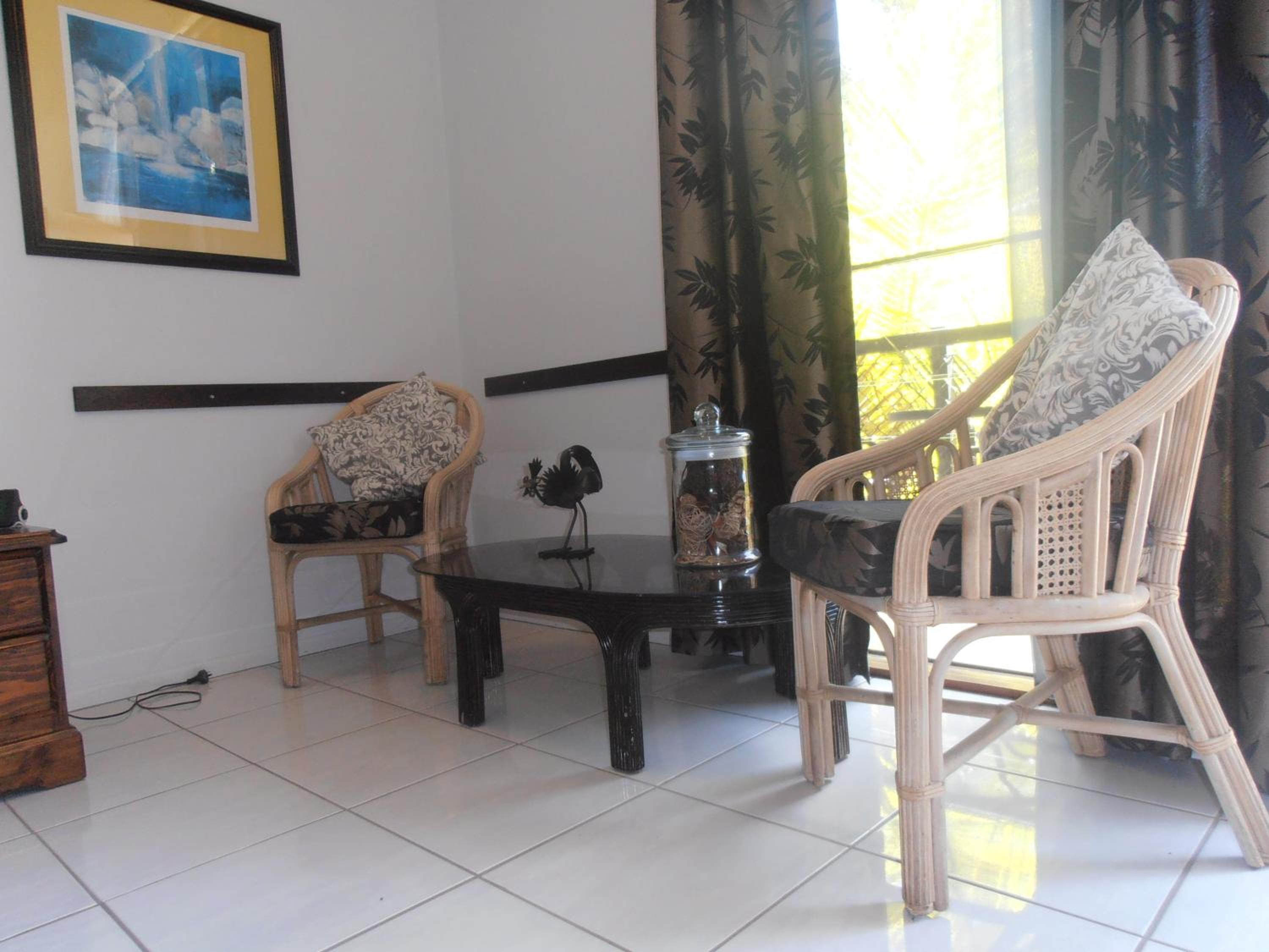 Parrot Aviary Room with Ensuite photo 3