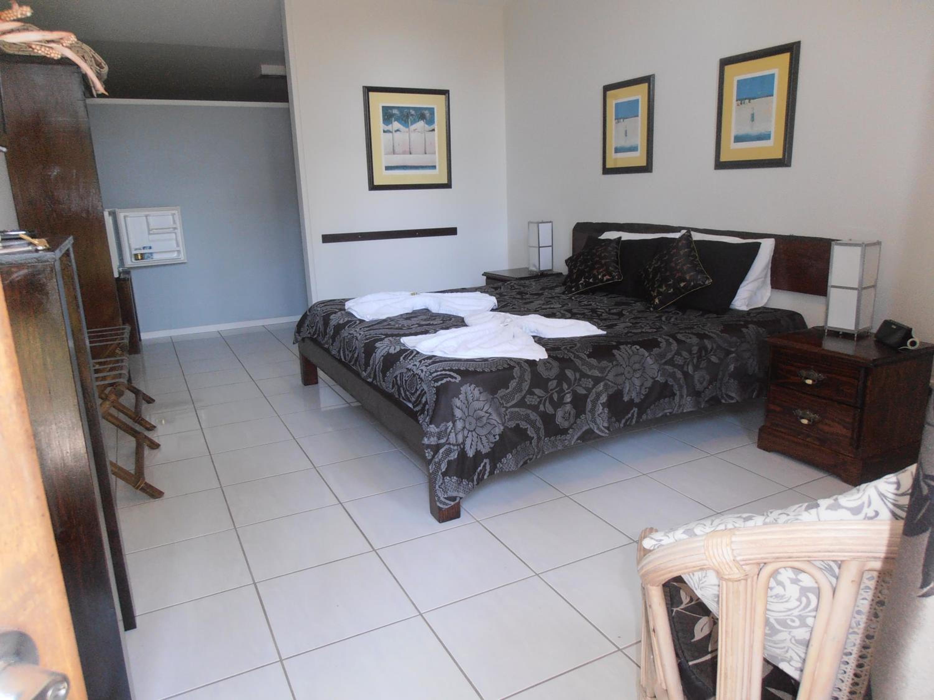 Parrot Aviary Room with Ensuite photo 2