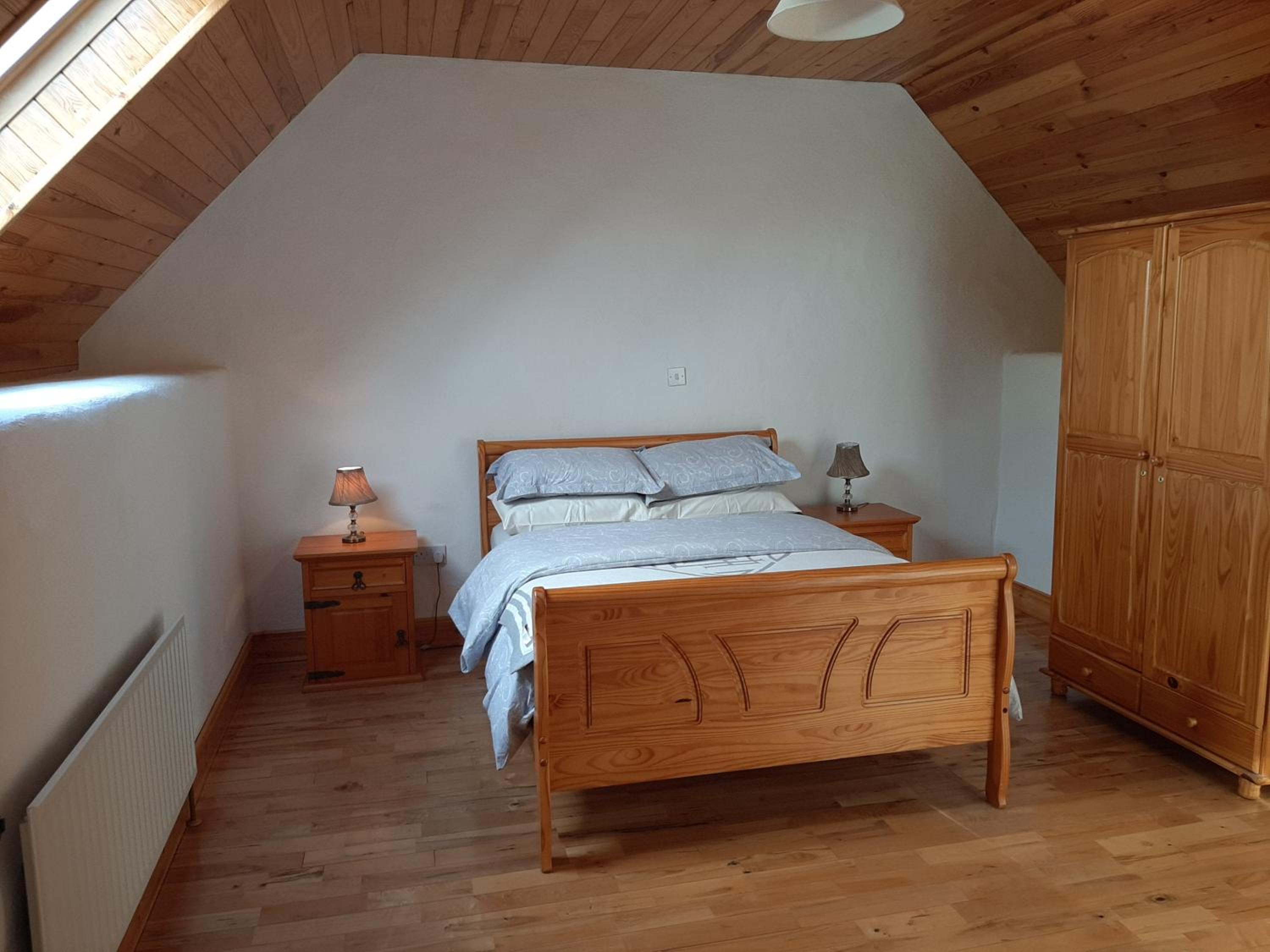 Three-Bedroom House photo 3