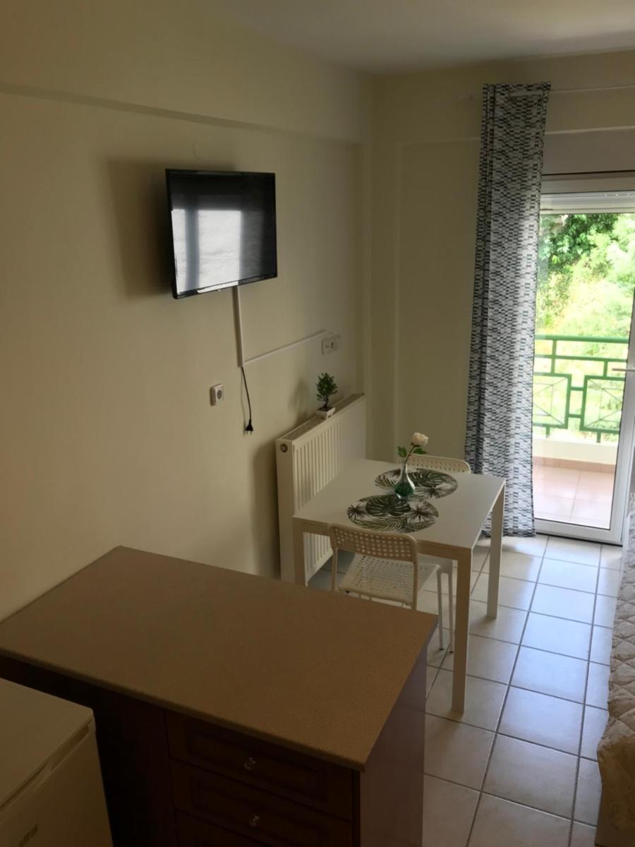 One-Bedroom Apartment - Photo 15