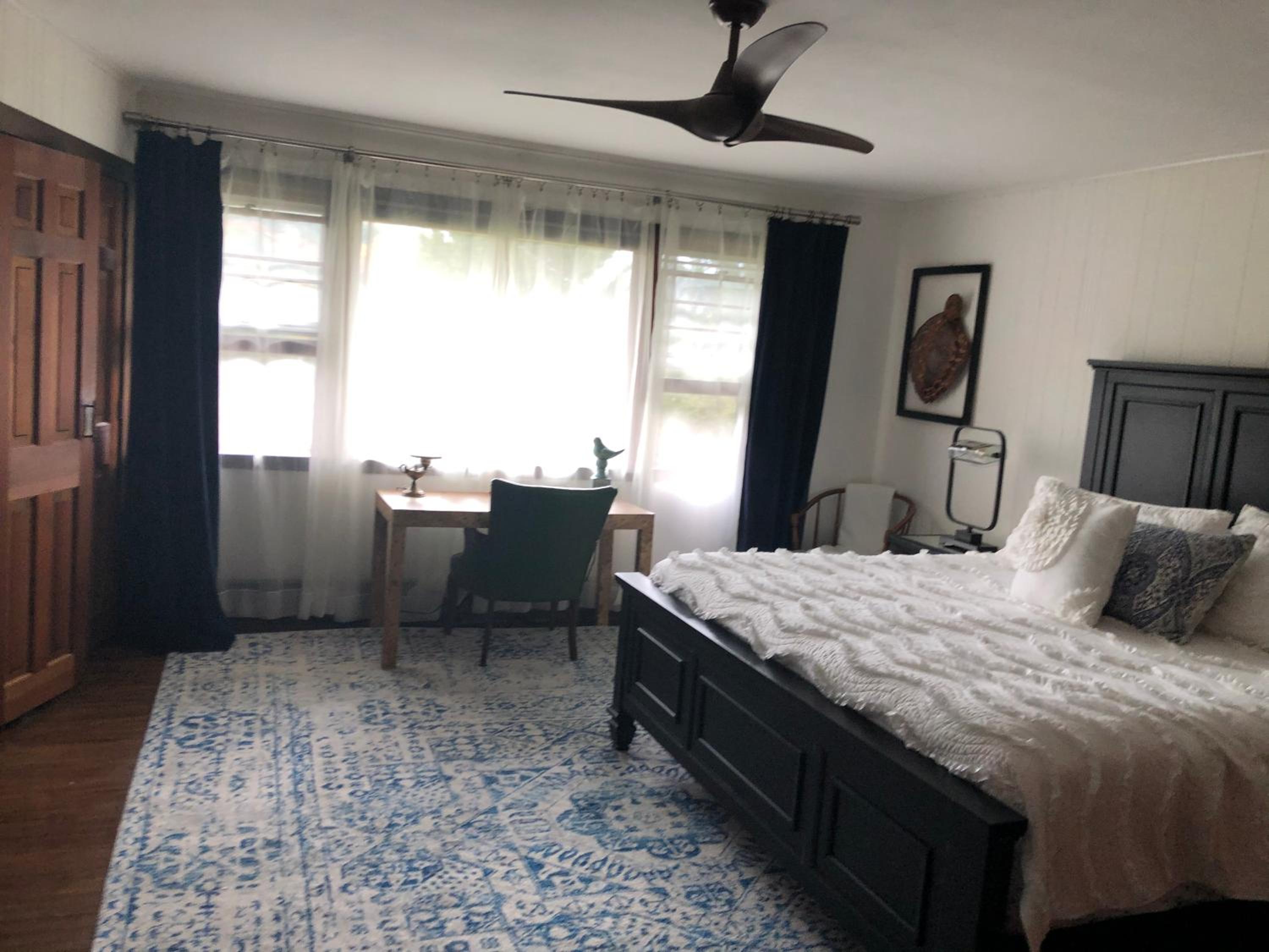 Three-Bedroom House photo 2