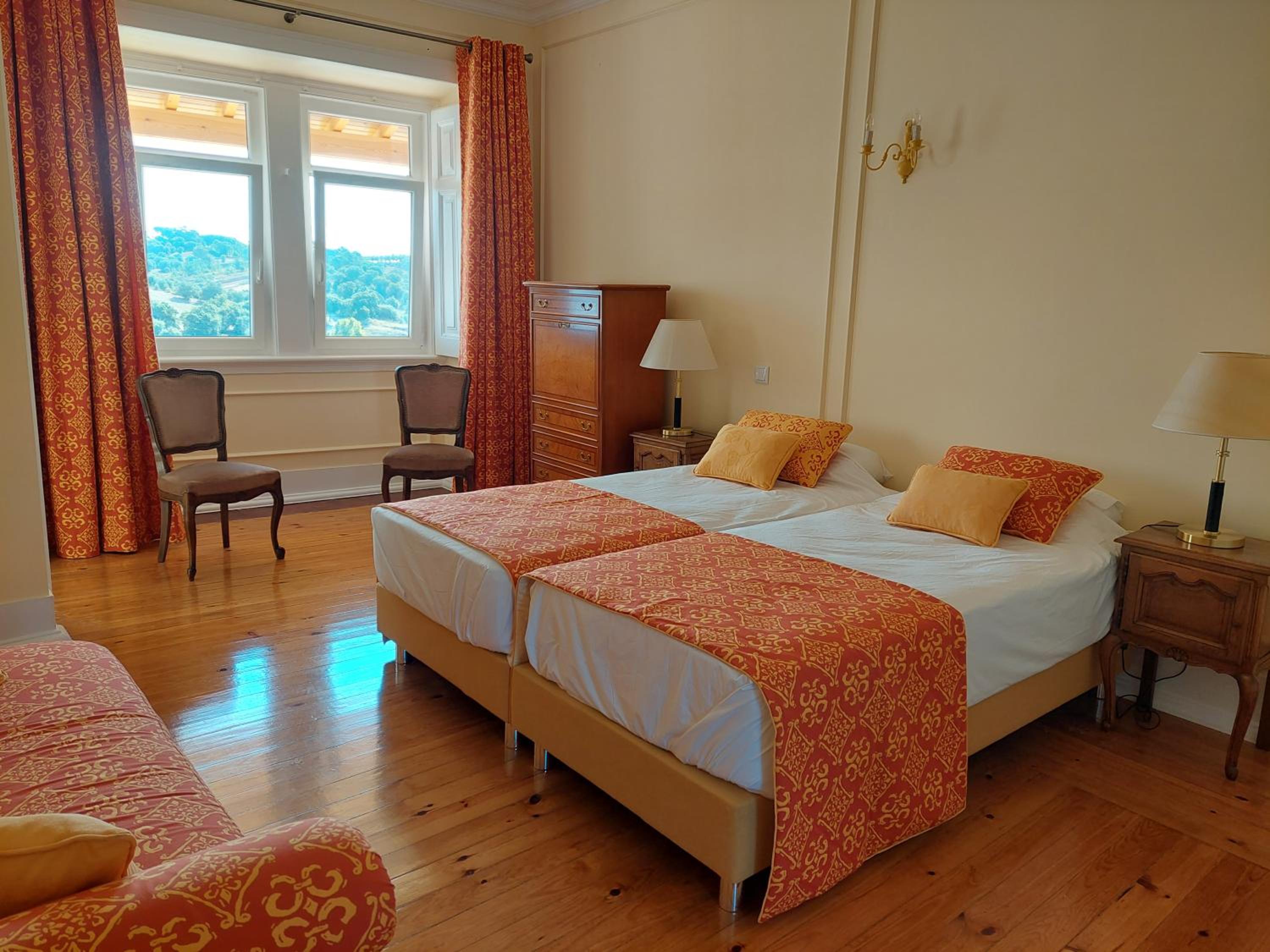 Deluxe Double Room with Balcony photo 1