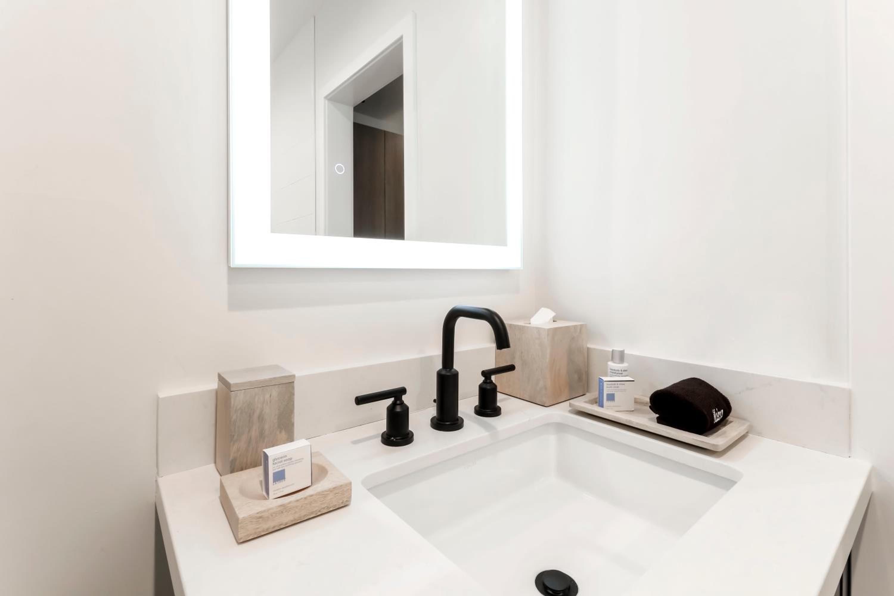Double Room - Disability Access - Photo 3