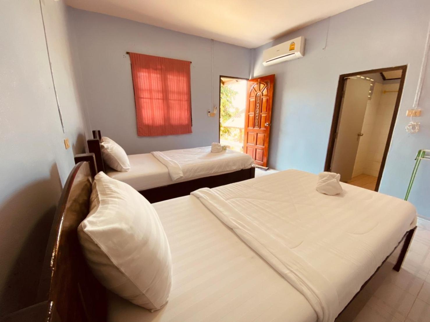 Standard Twin Room - Photo 1