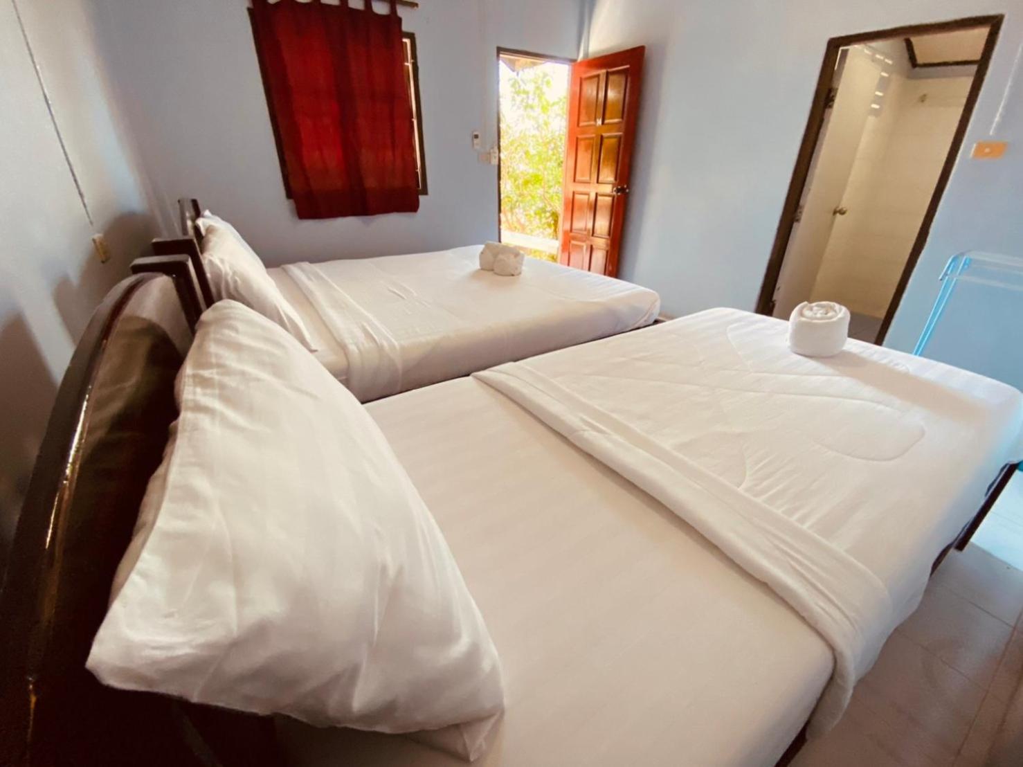 Standard Triple Room - Photo 11