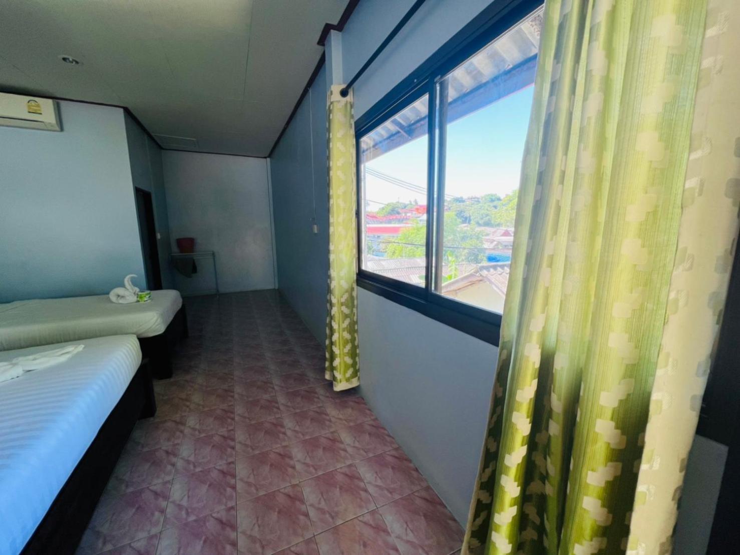 Standard Triple Room - Photo 9