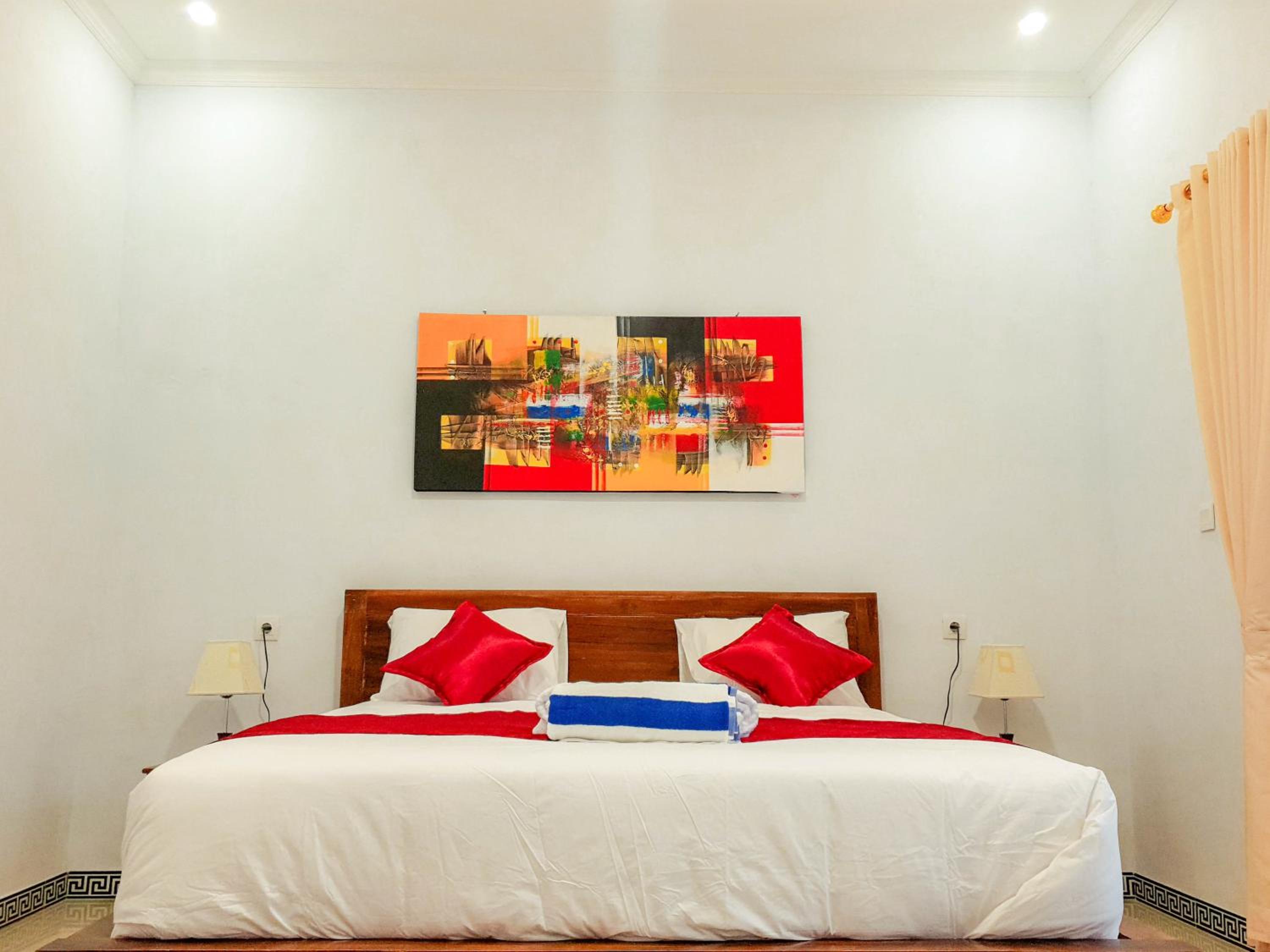 Double Room with Pool View - Photo 1