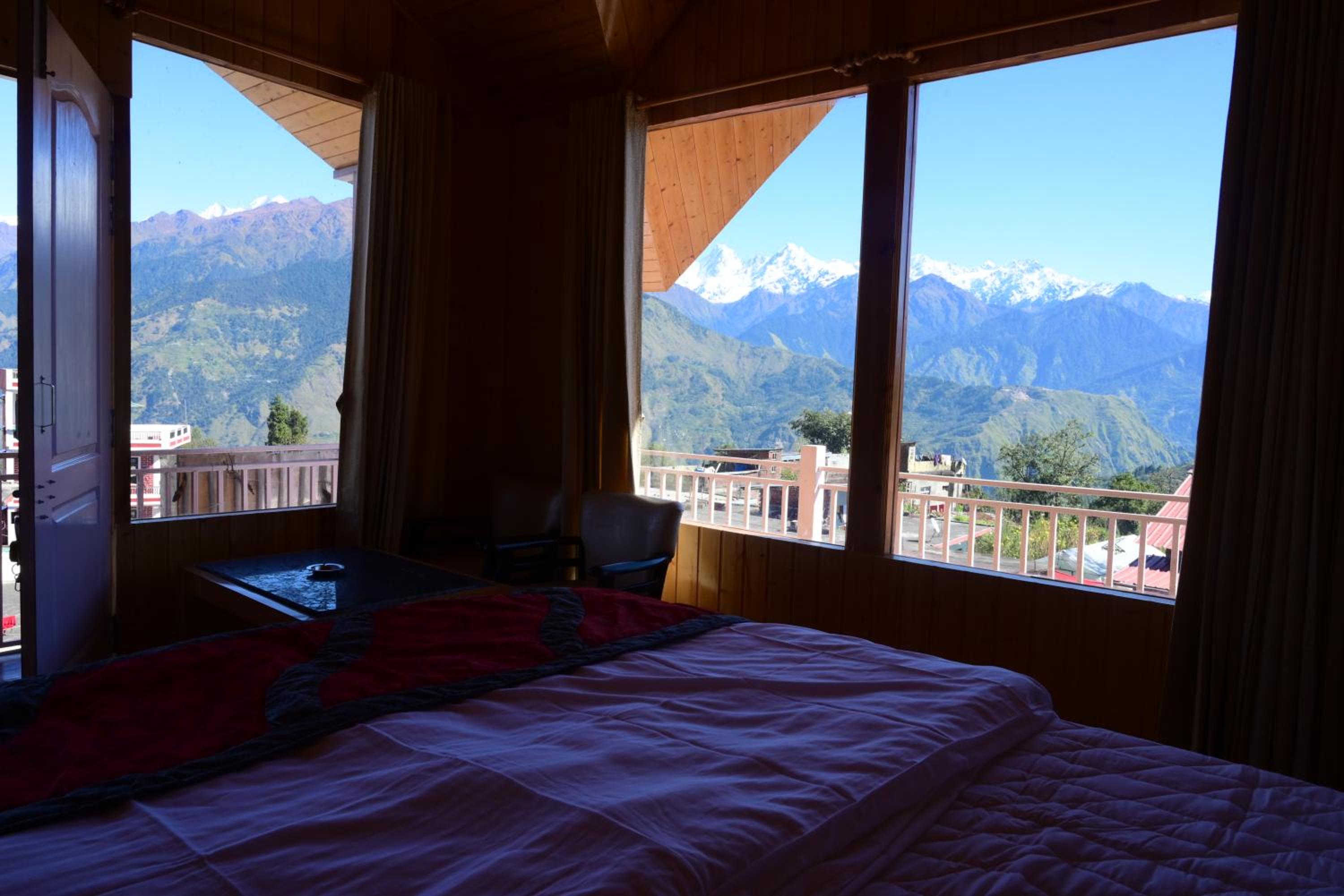 Deluxe Double Room with Balcony - Photo 2