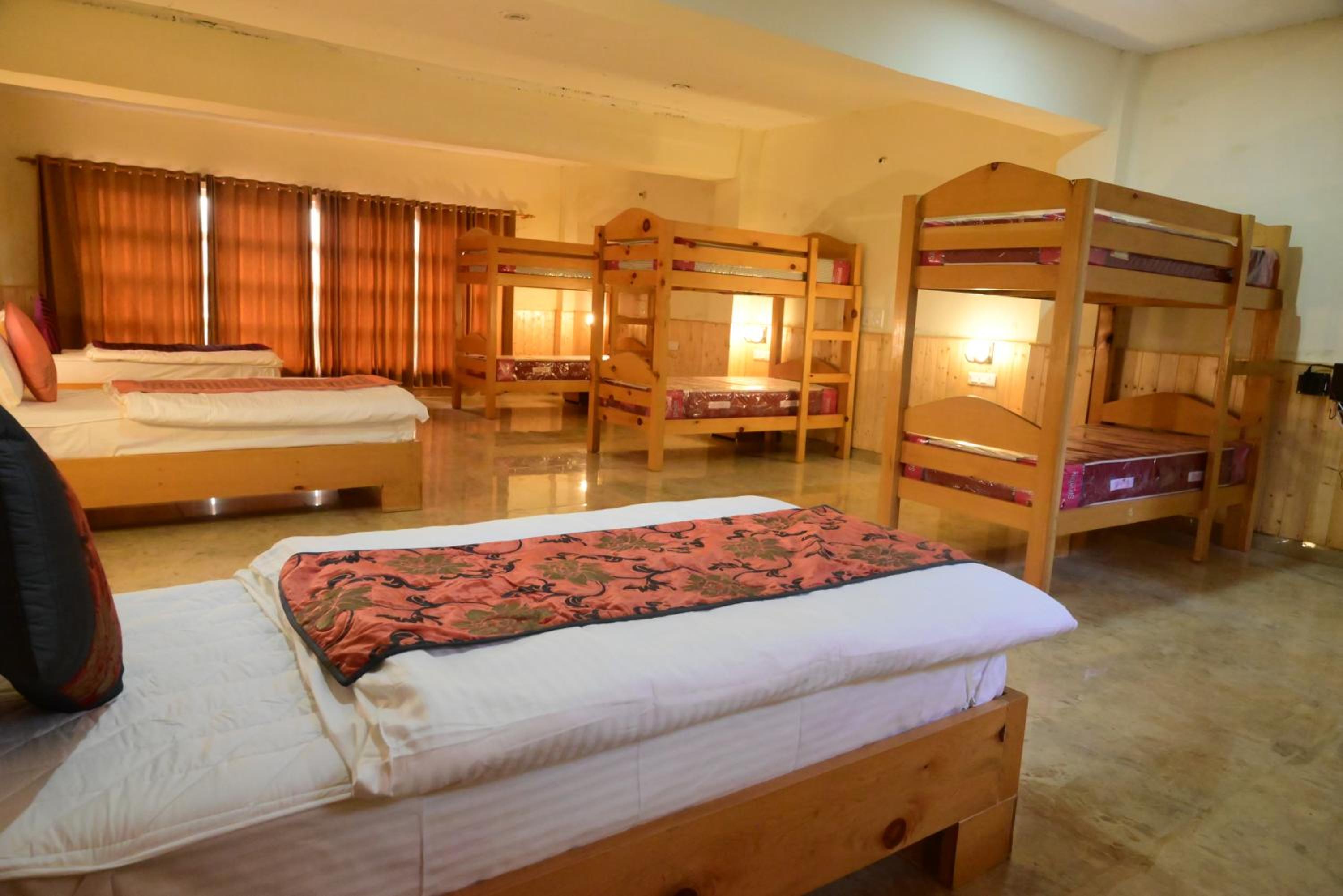 Mixed Dormitory Room photo 1