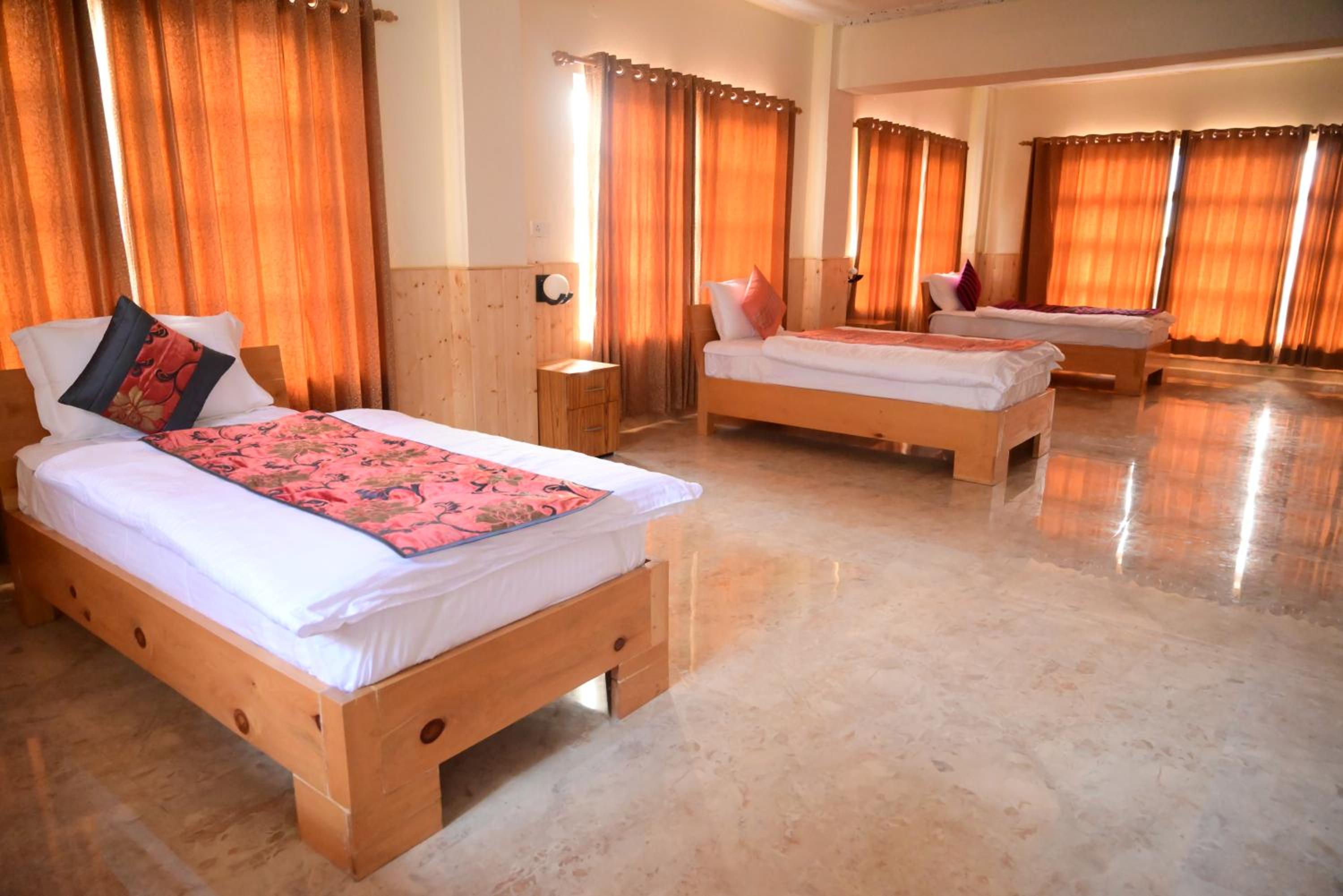 Mixed Dormitory Room photo 3