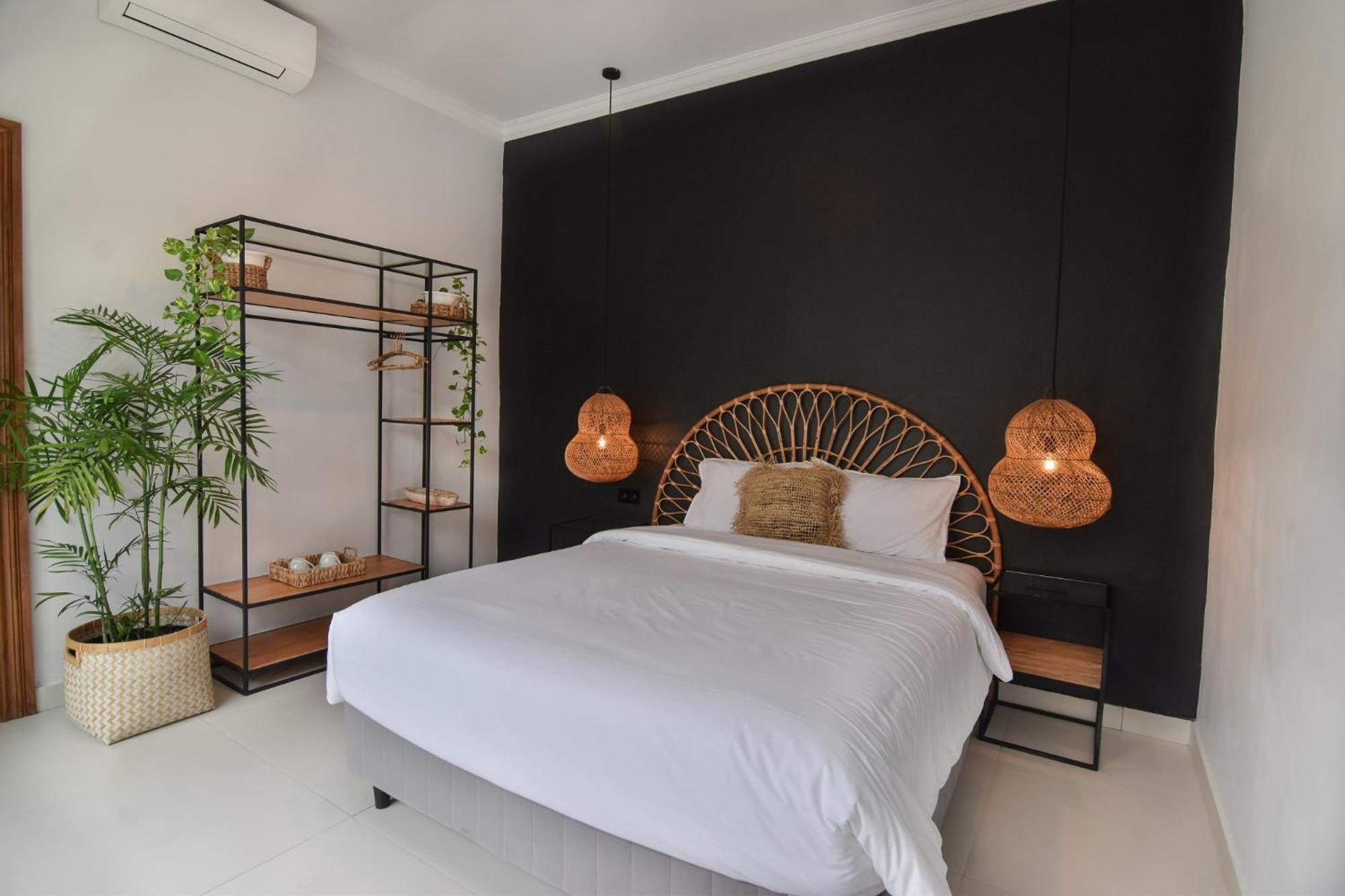 Two-Bedroom Villa - Photo 6