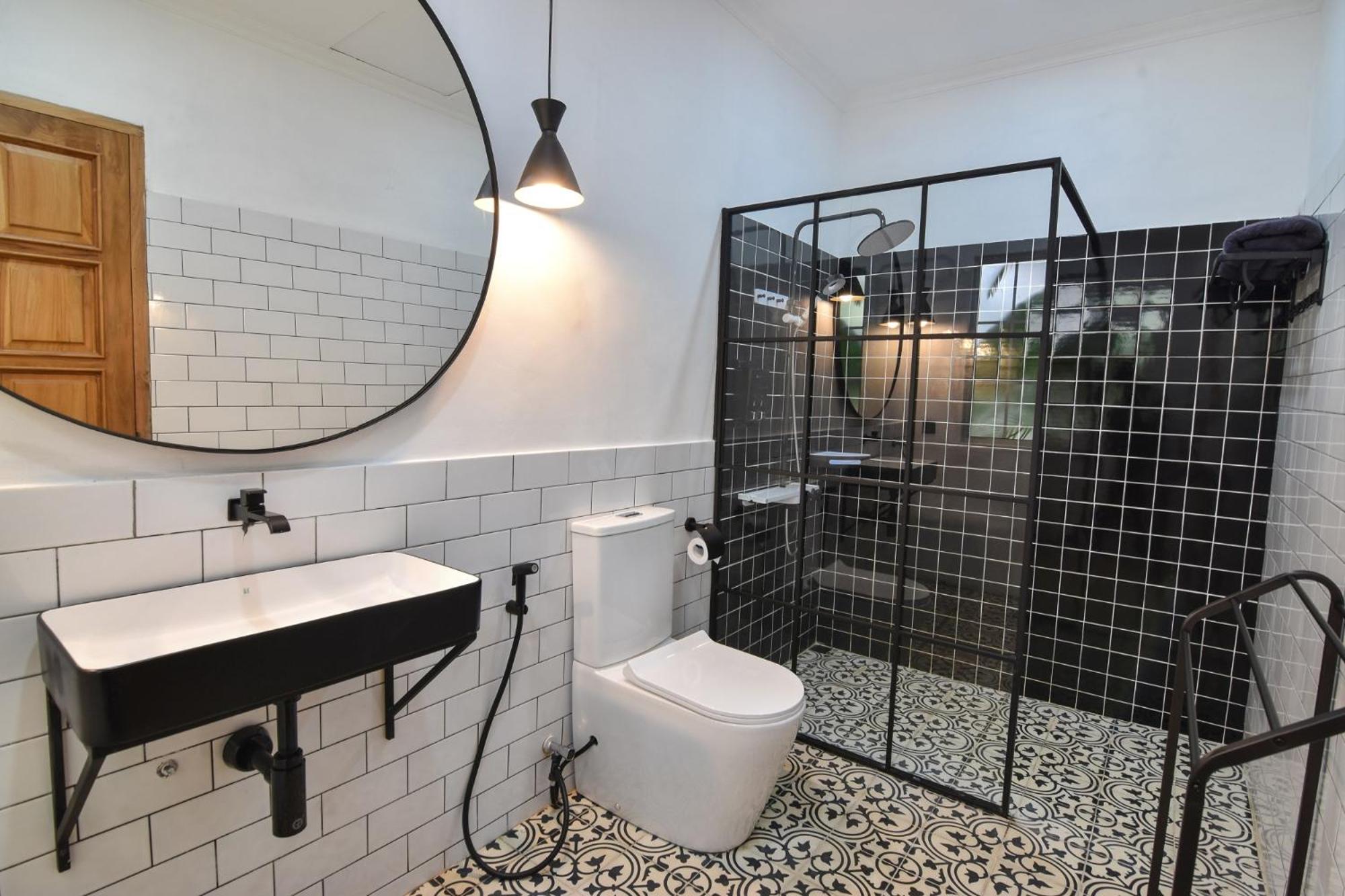 Two-Bedroom Villa - Photo 13