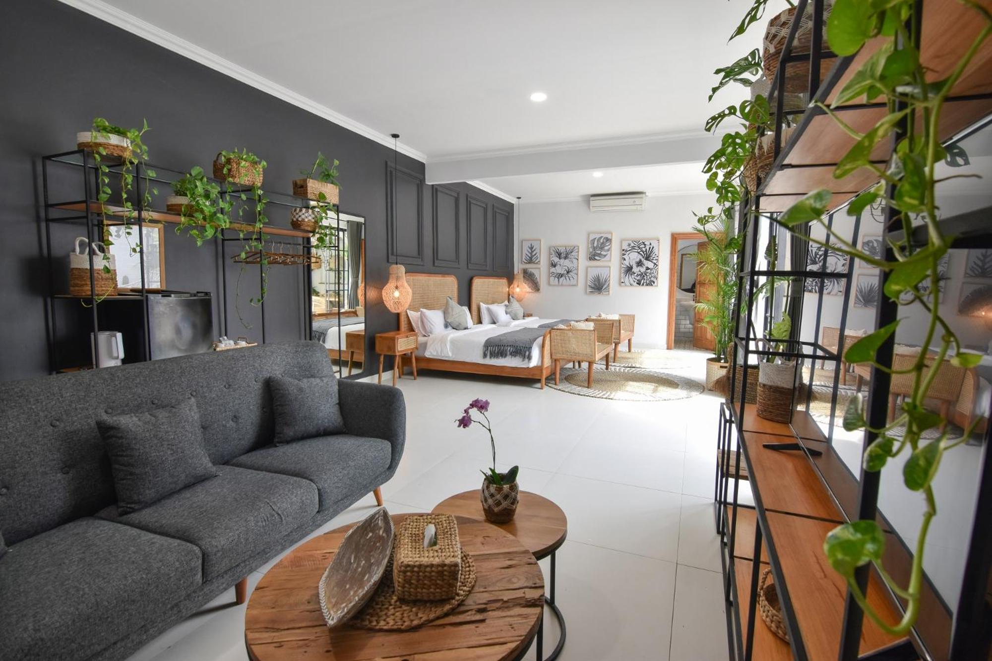 Two-Bedroom Villa - Photo 2