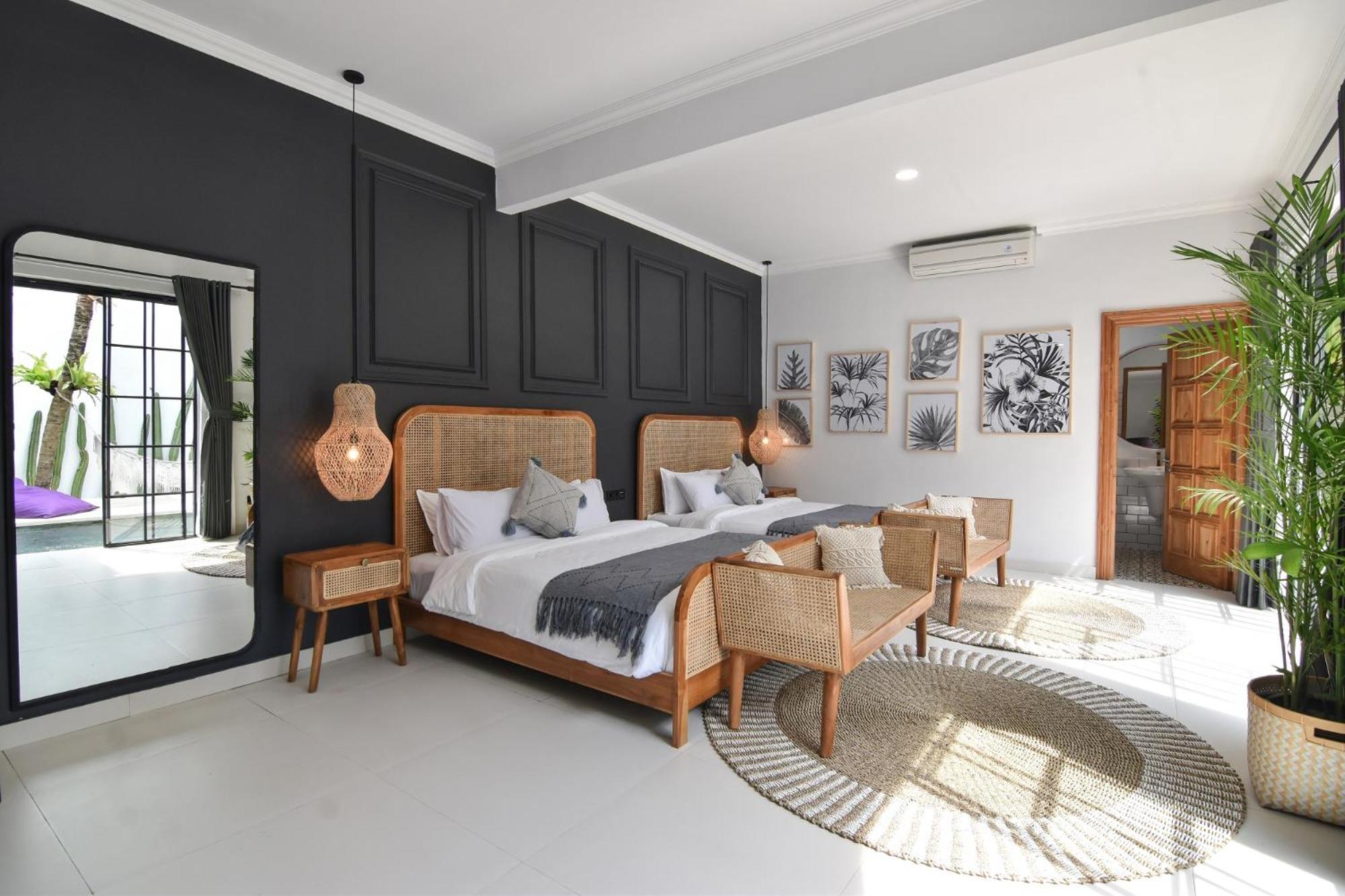 Two-Bedroom Villa - Photo 7