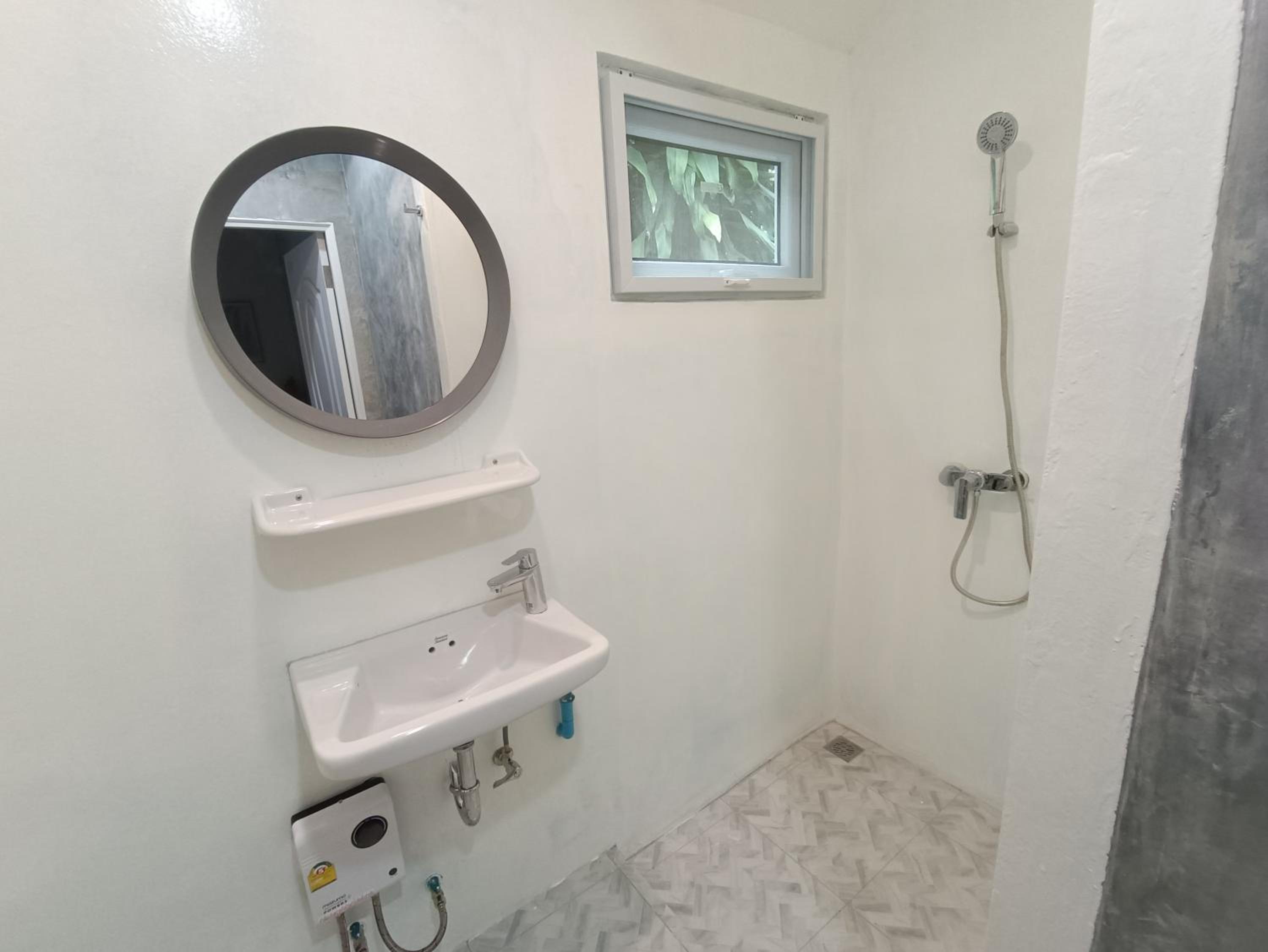 Two-Bedroom House - Photo 7