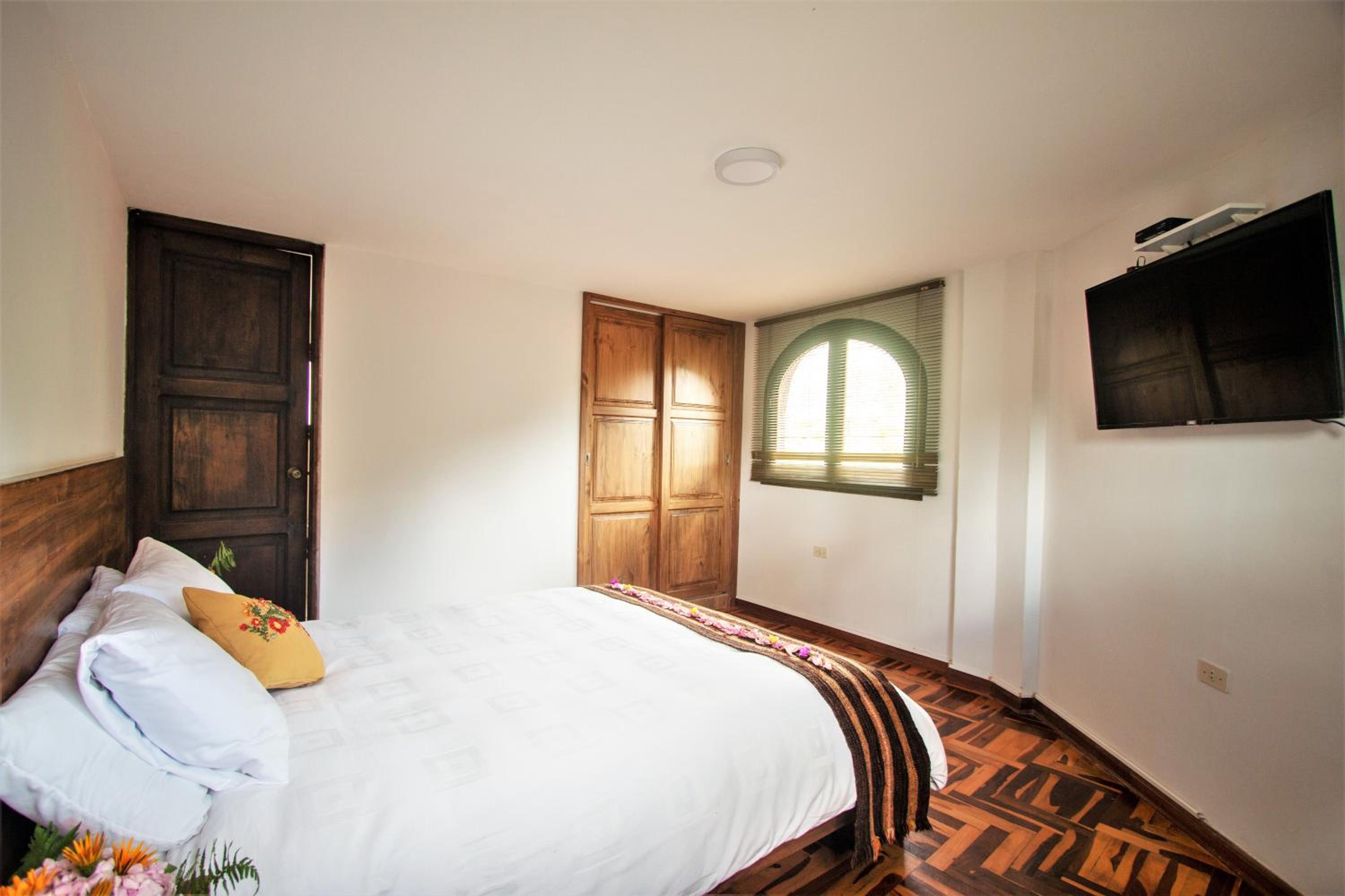Standard Queen Room - Photo 4