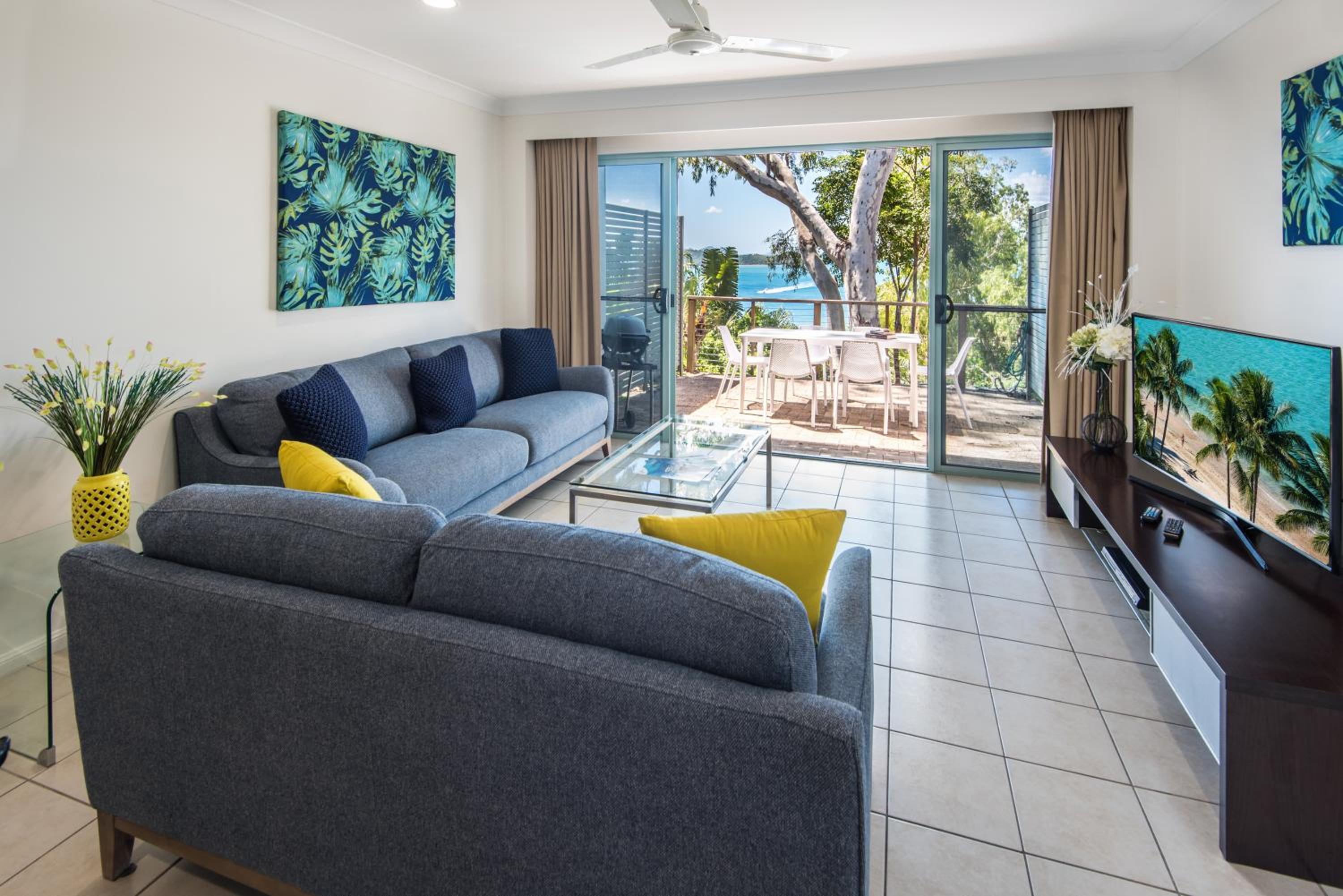 Two-Bedroom Apartment - Sunset Waters 15 photo 1
