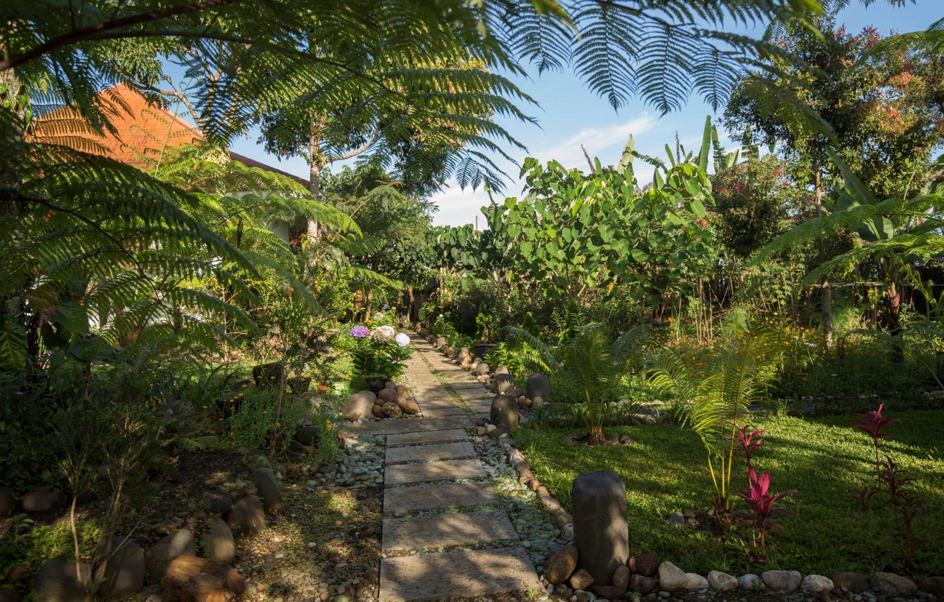 Villa with Garden View - Photo 12