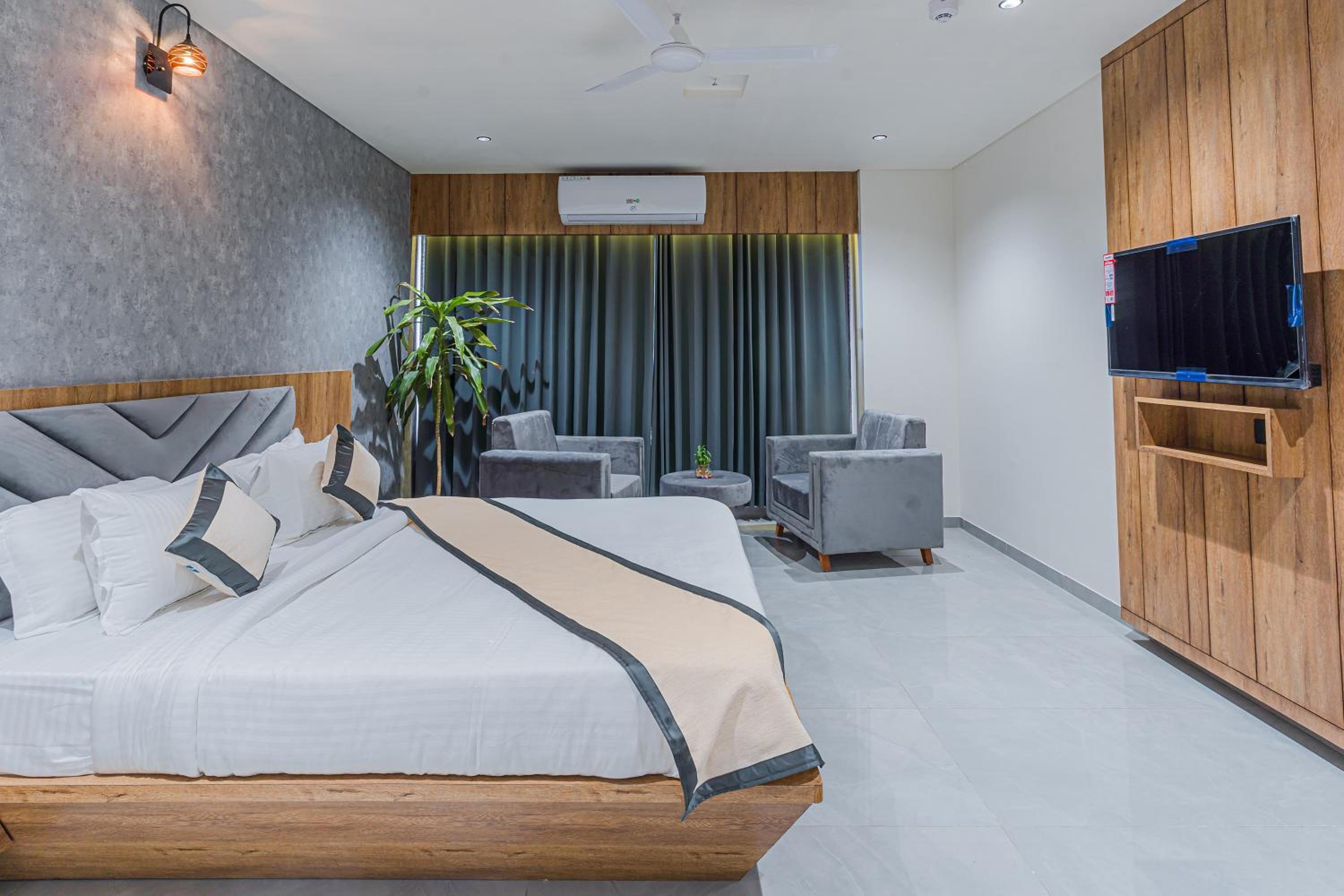 Deluxe Double Room photo 3