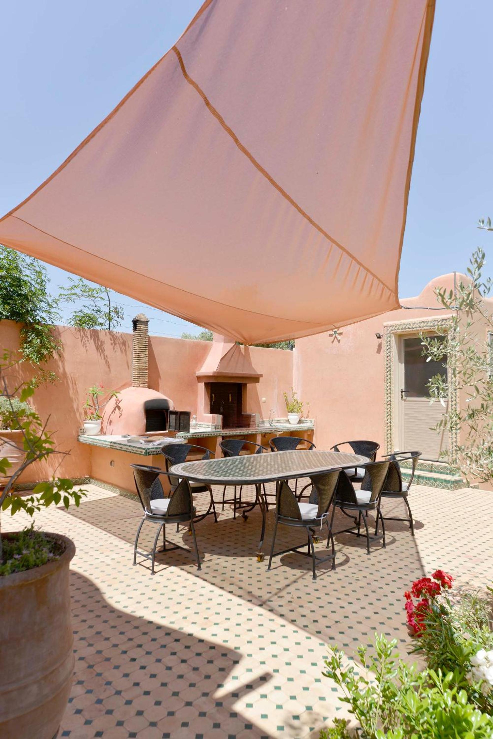 Villa with Private Pool - Photo 6