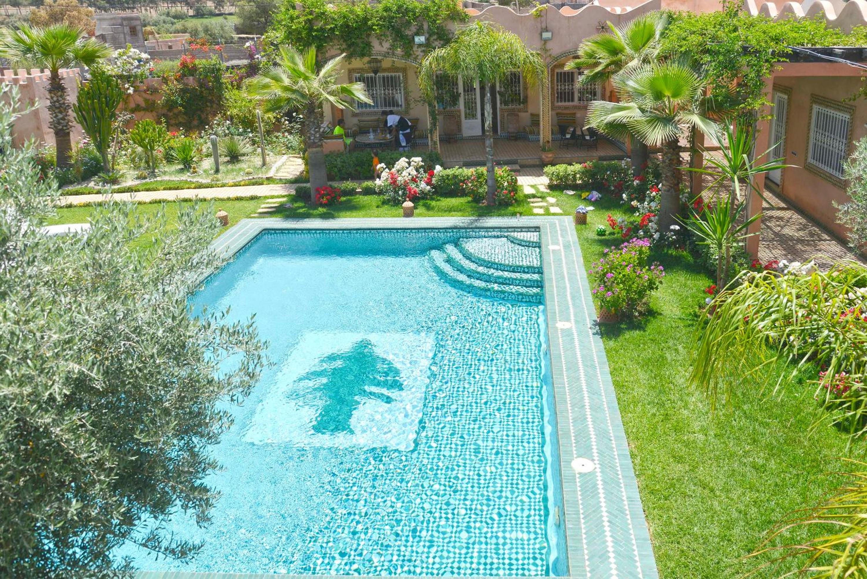 Villa with Private Pool - Photo 30