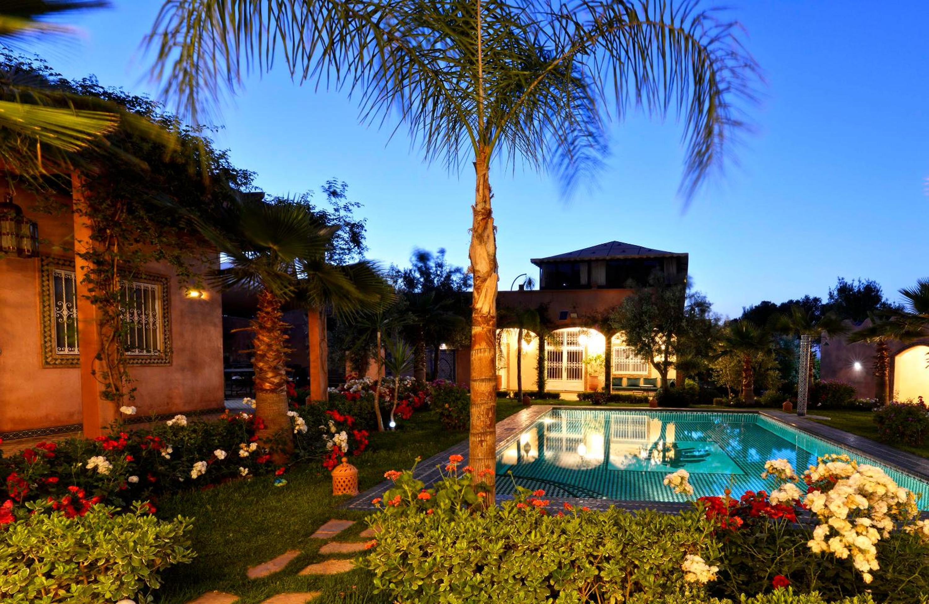 Villa with Private Pool - Photo 24