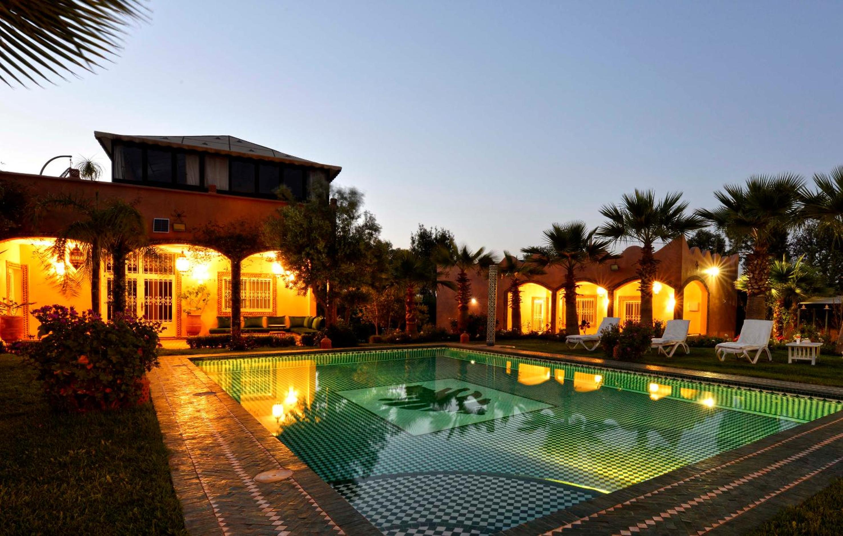 Villa with Private Pool - Photo 20
