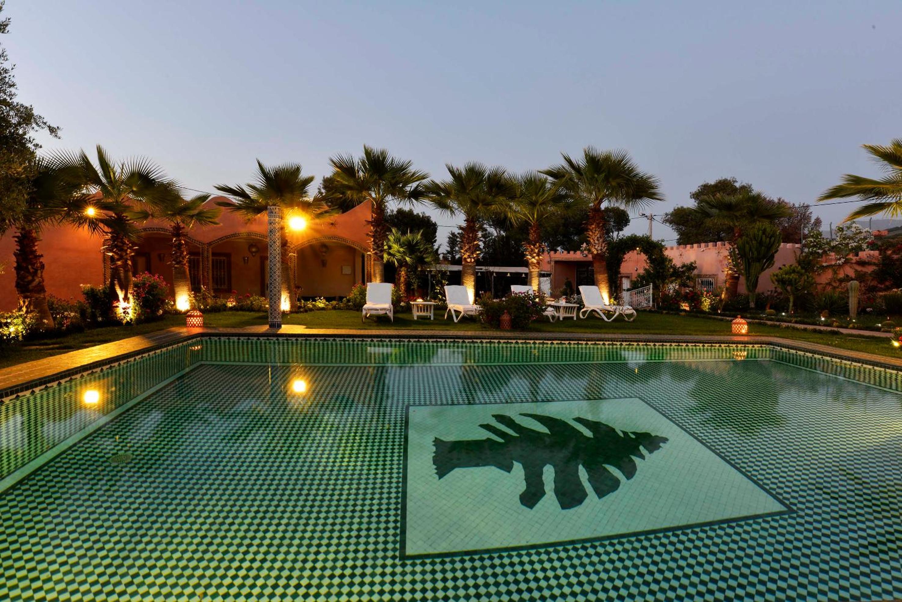 Villa with Private Pool - Photo 21