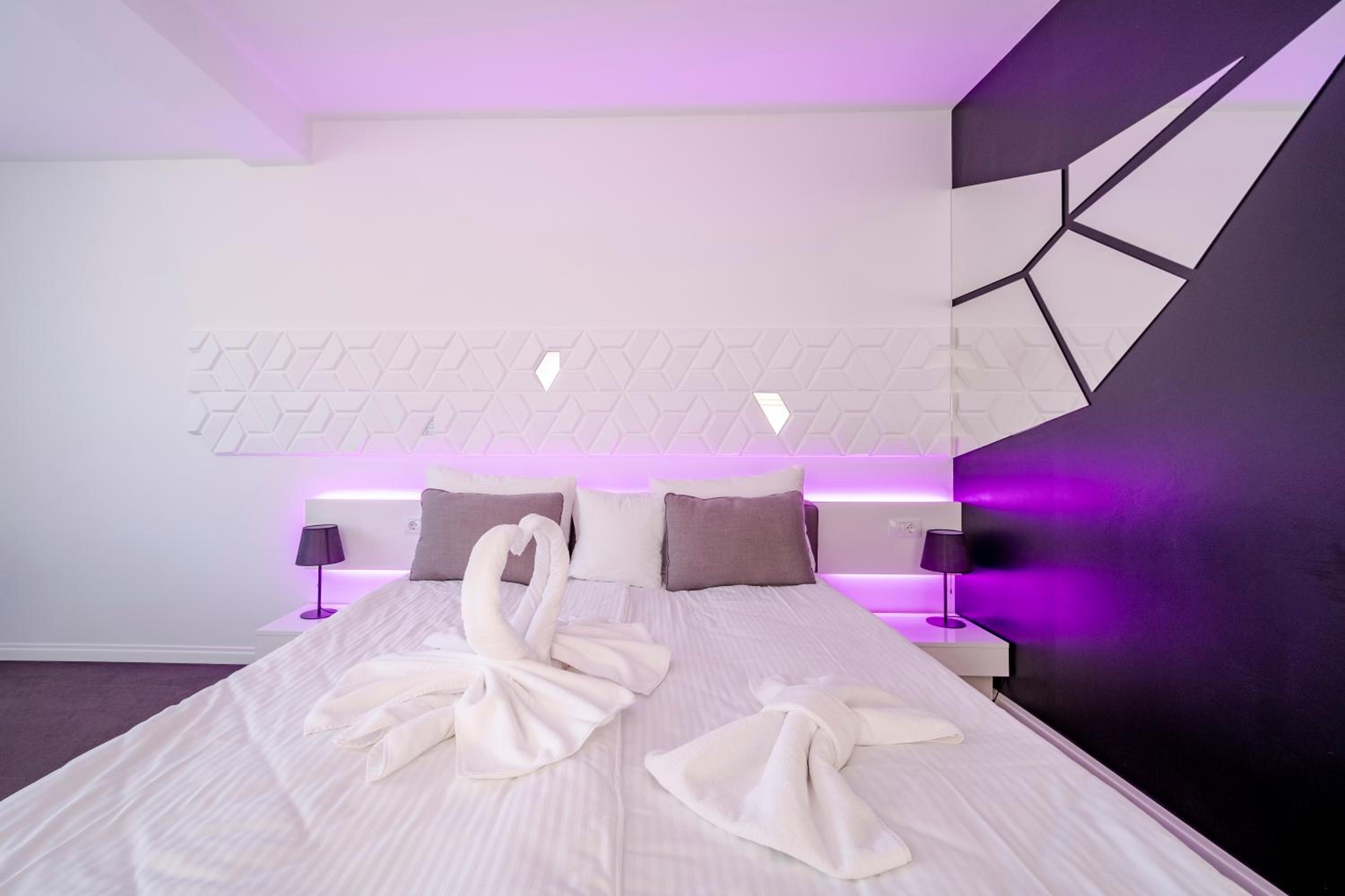 King Room with Balcony photo 1