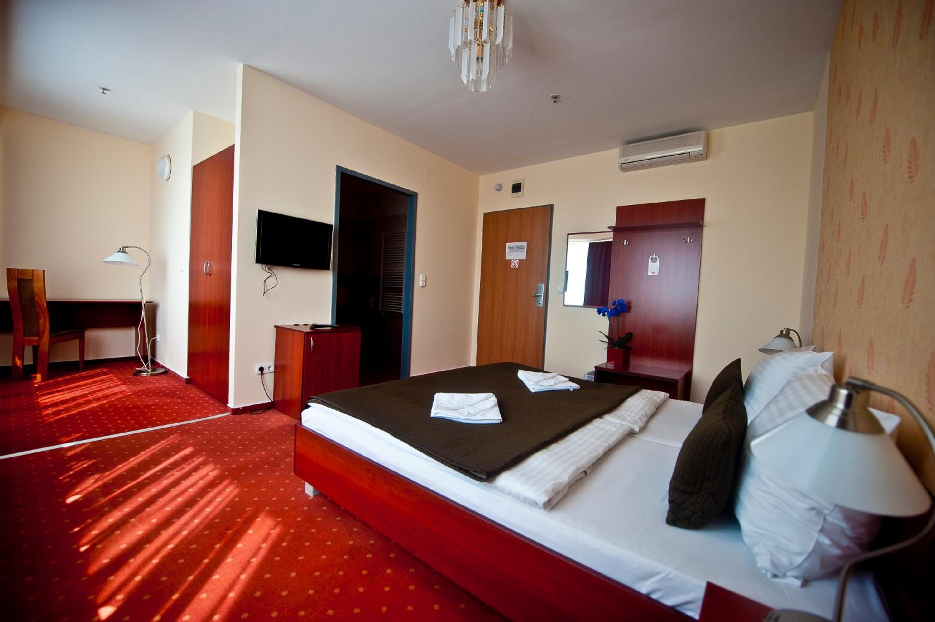 Superior Queen Room - Photo 1