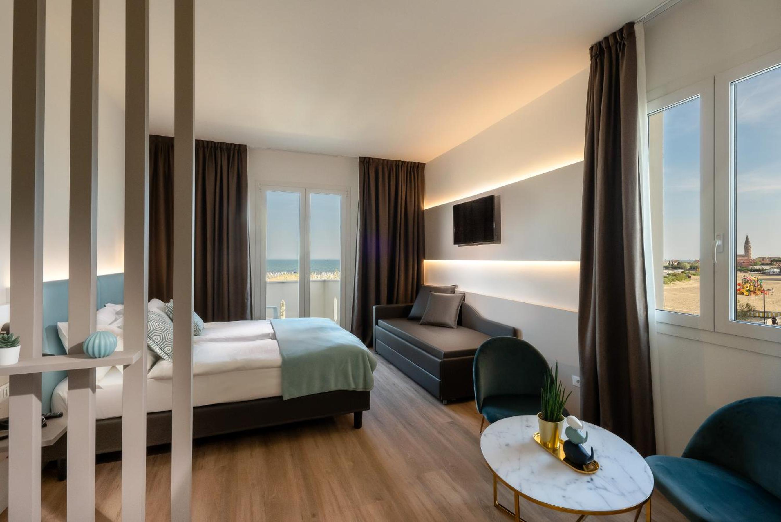 Junior Suite with Sea View photo 1
