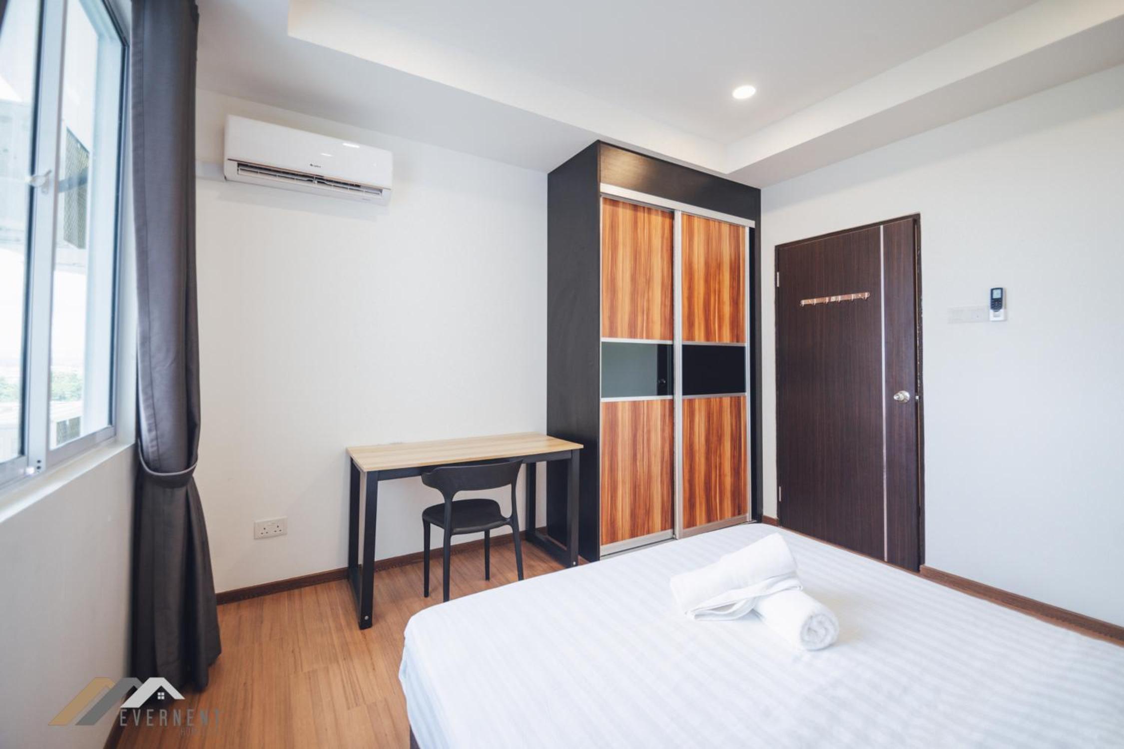 One-Bedroom Apartment - Photo 6