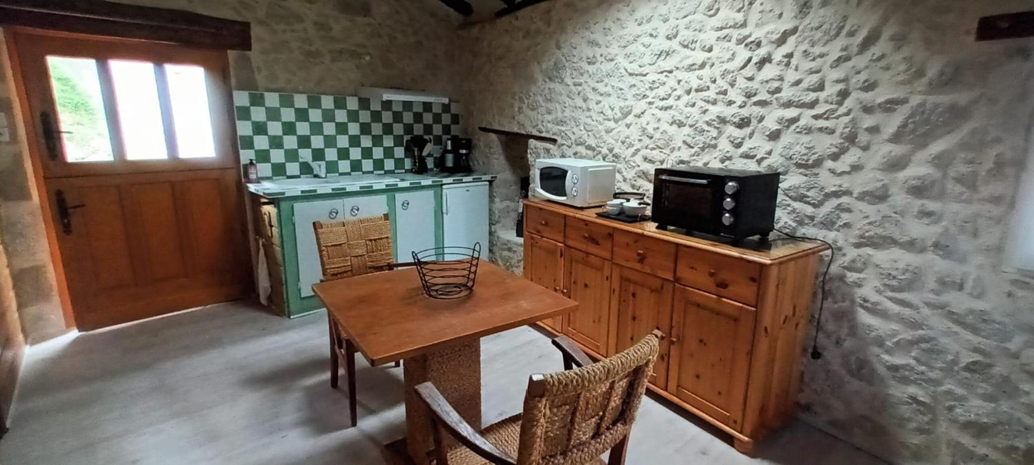 One-Bedroom House photo 2