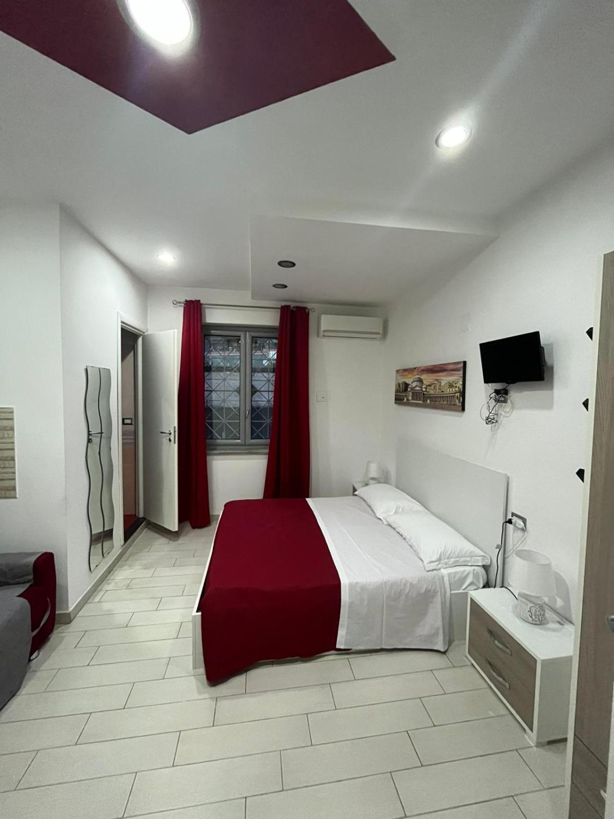 Deluxe Double Room with Extra Bed - Photo 13