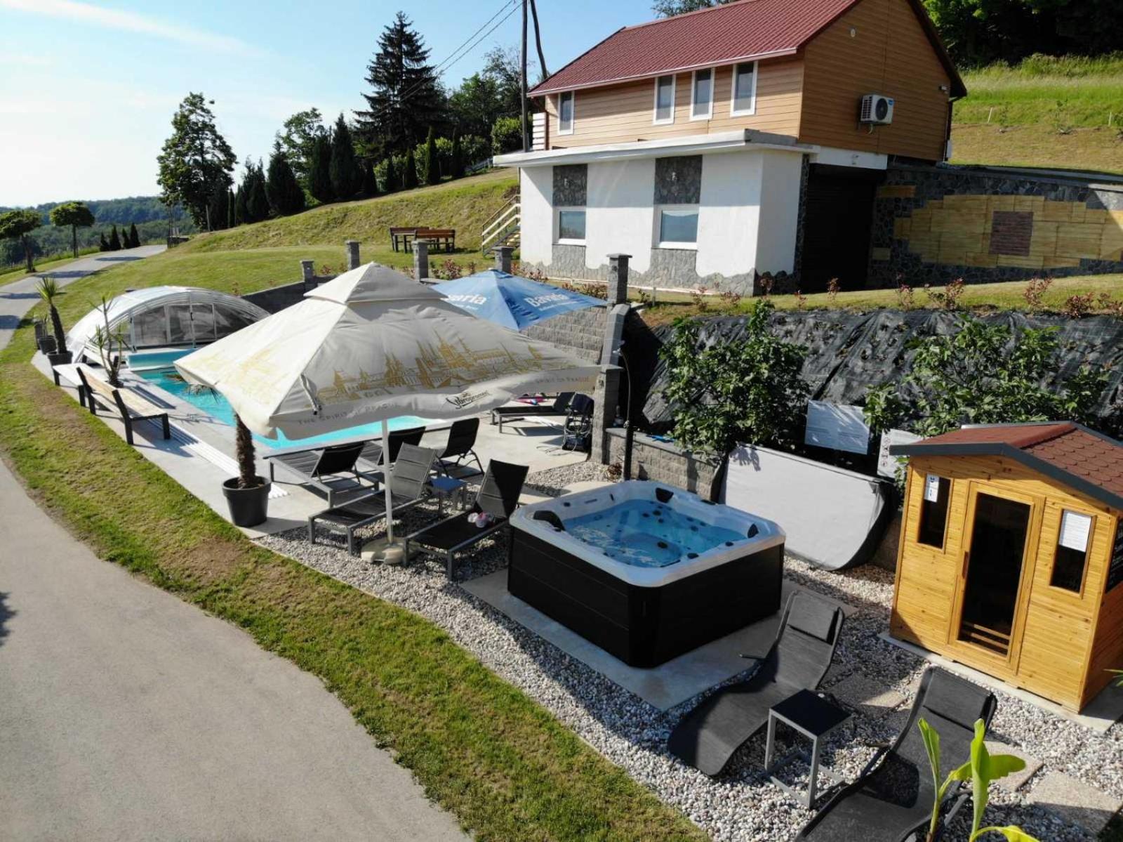 Two-Bedroom House - Photo 3