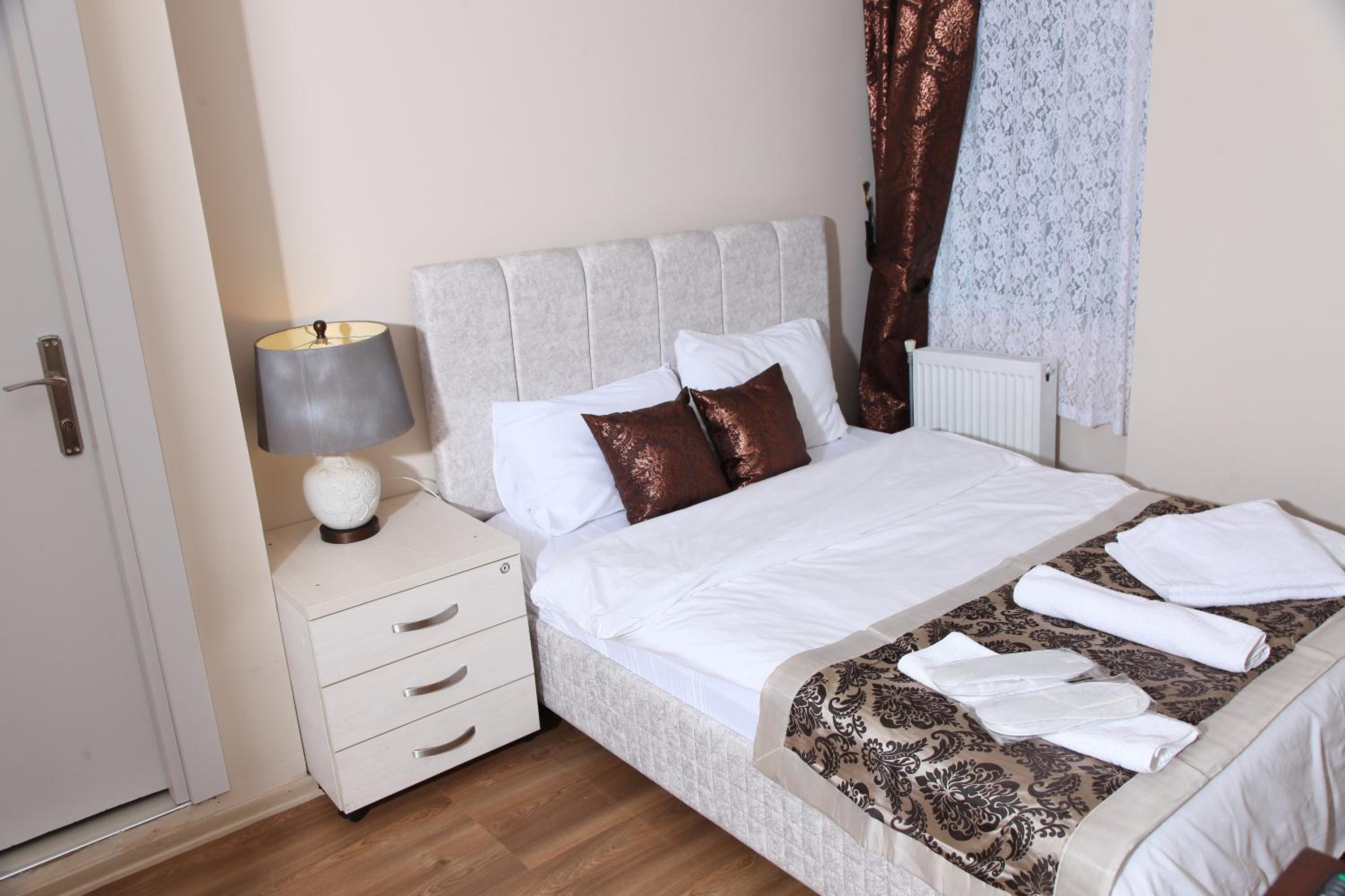 Economy Double Room photo 2