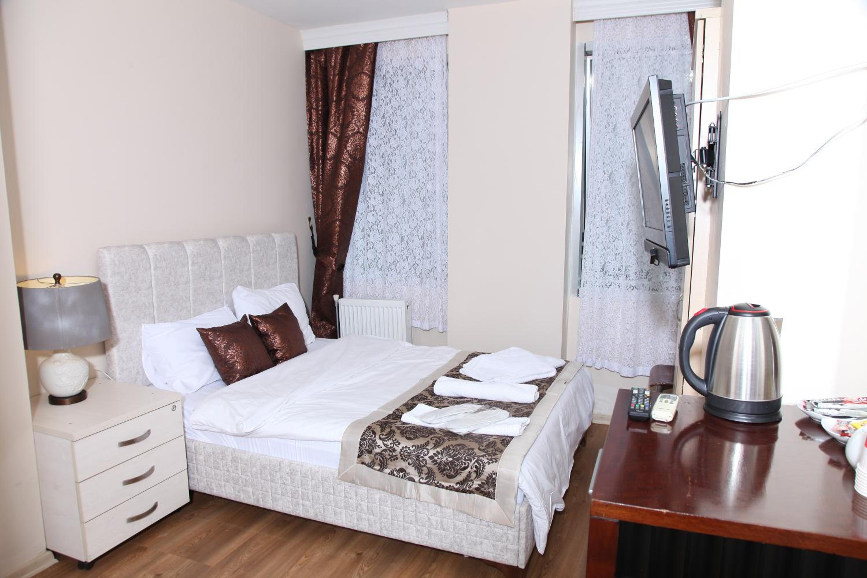 Economy Double Room photo 1