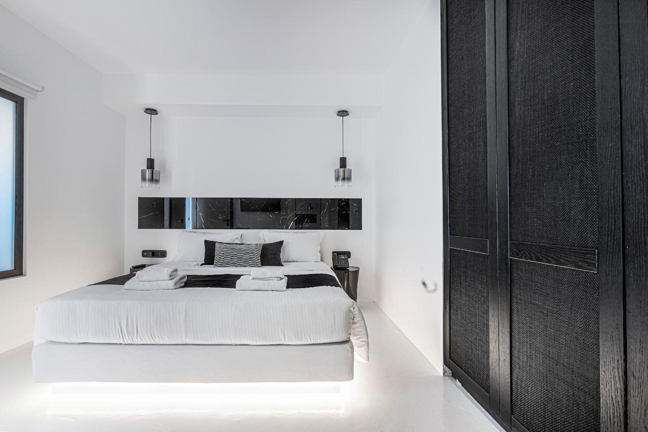 Premium Two-Bedroom Suite with Private Pool photo 3