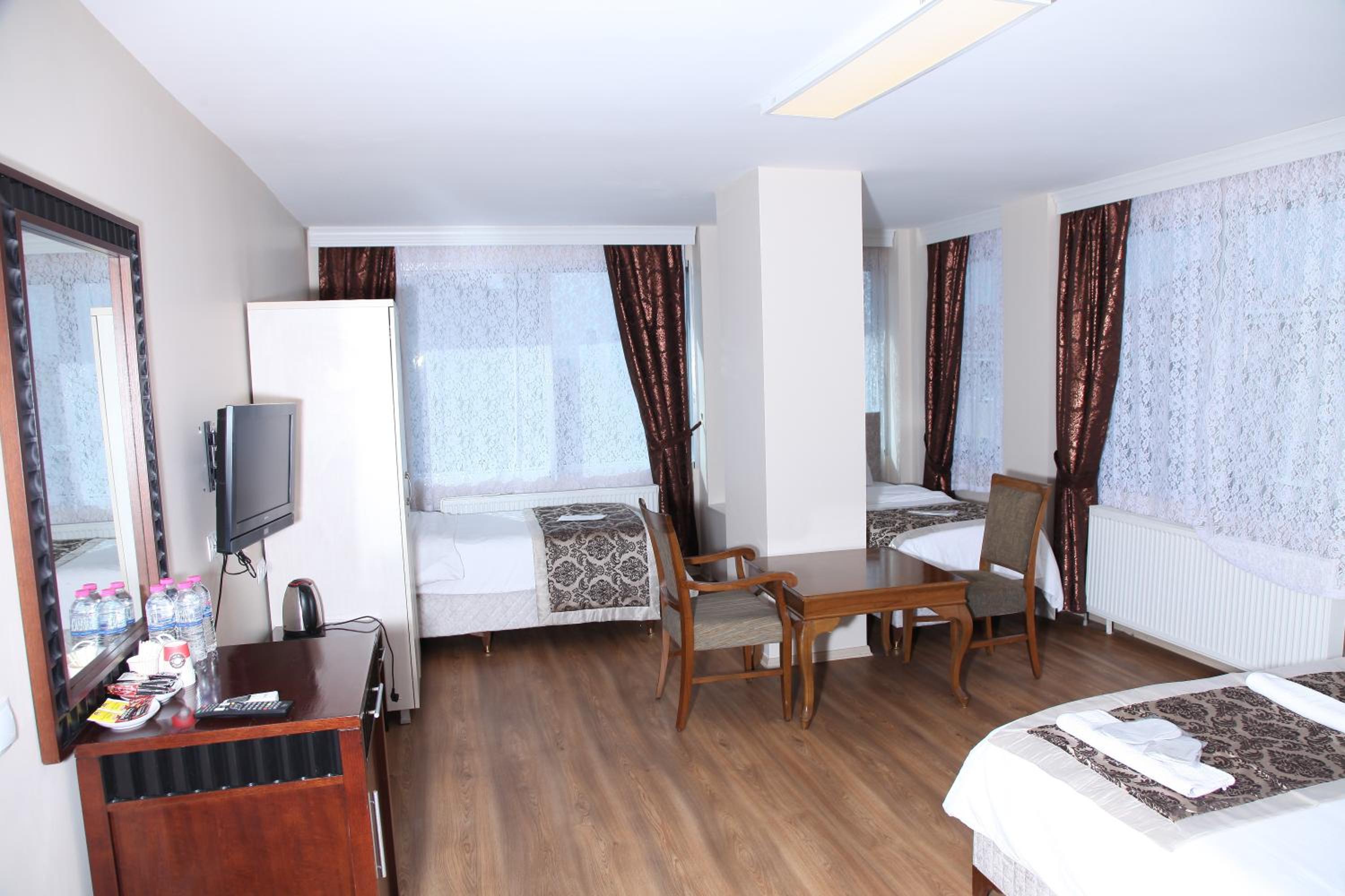 Superior Quadruple Room photo 1