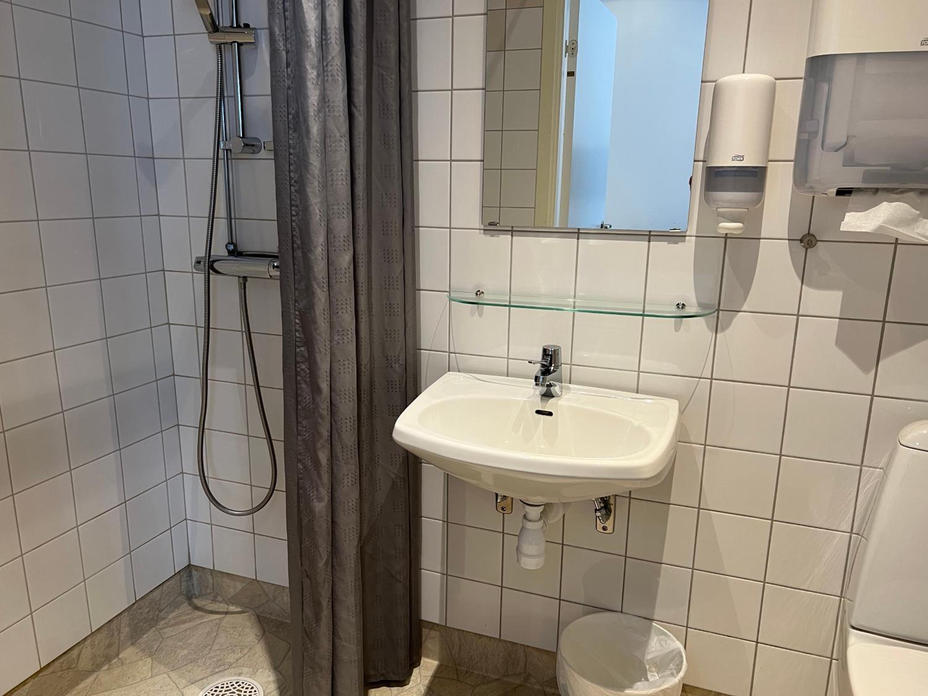 Standard Triple Room - Photo 6