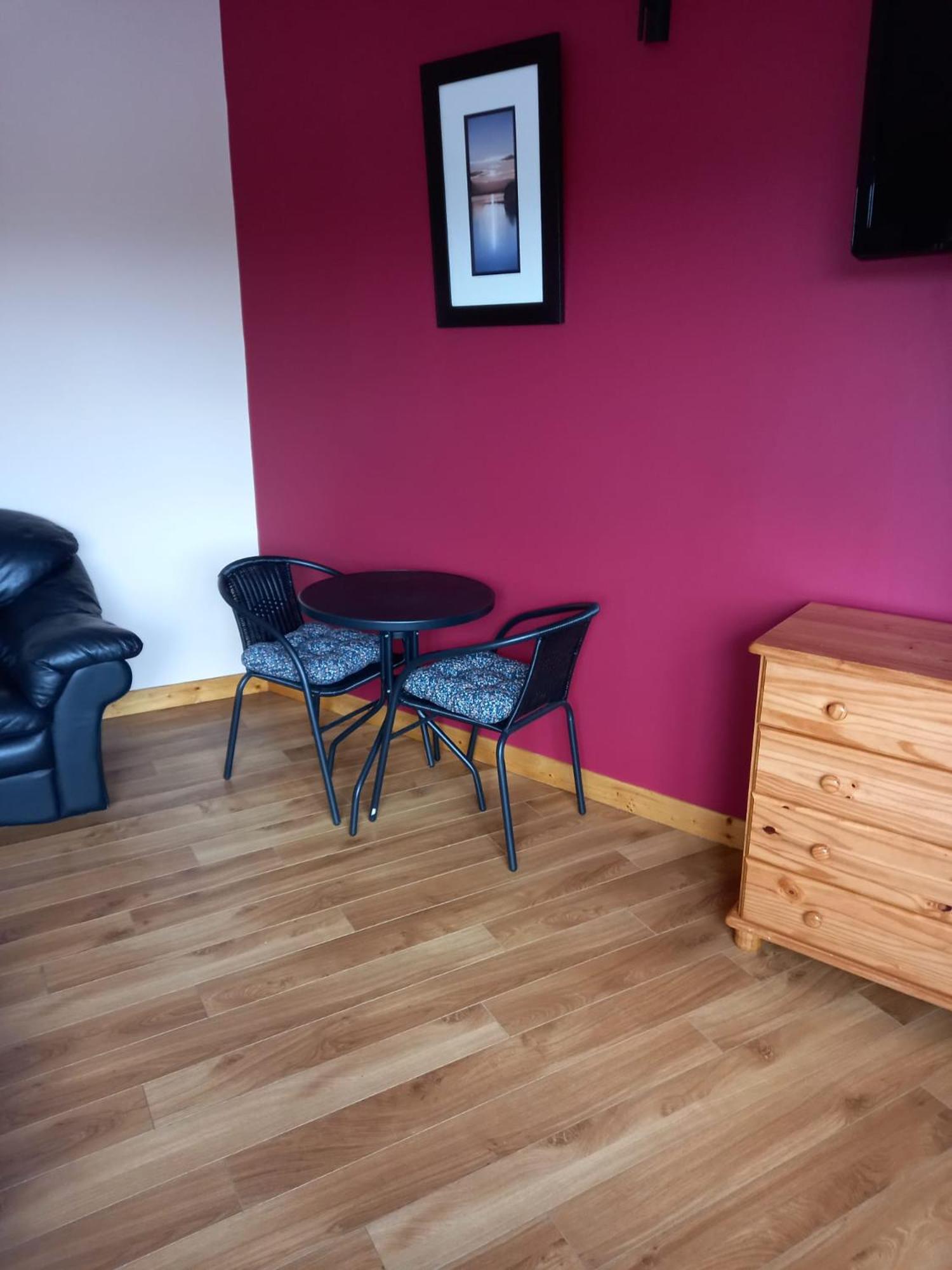 Double Room - Photo 7