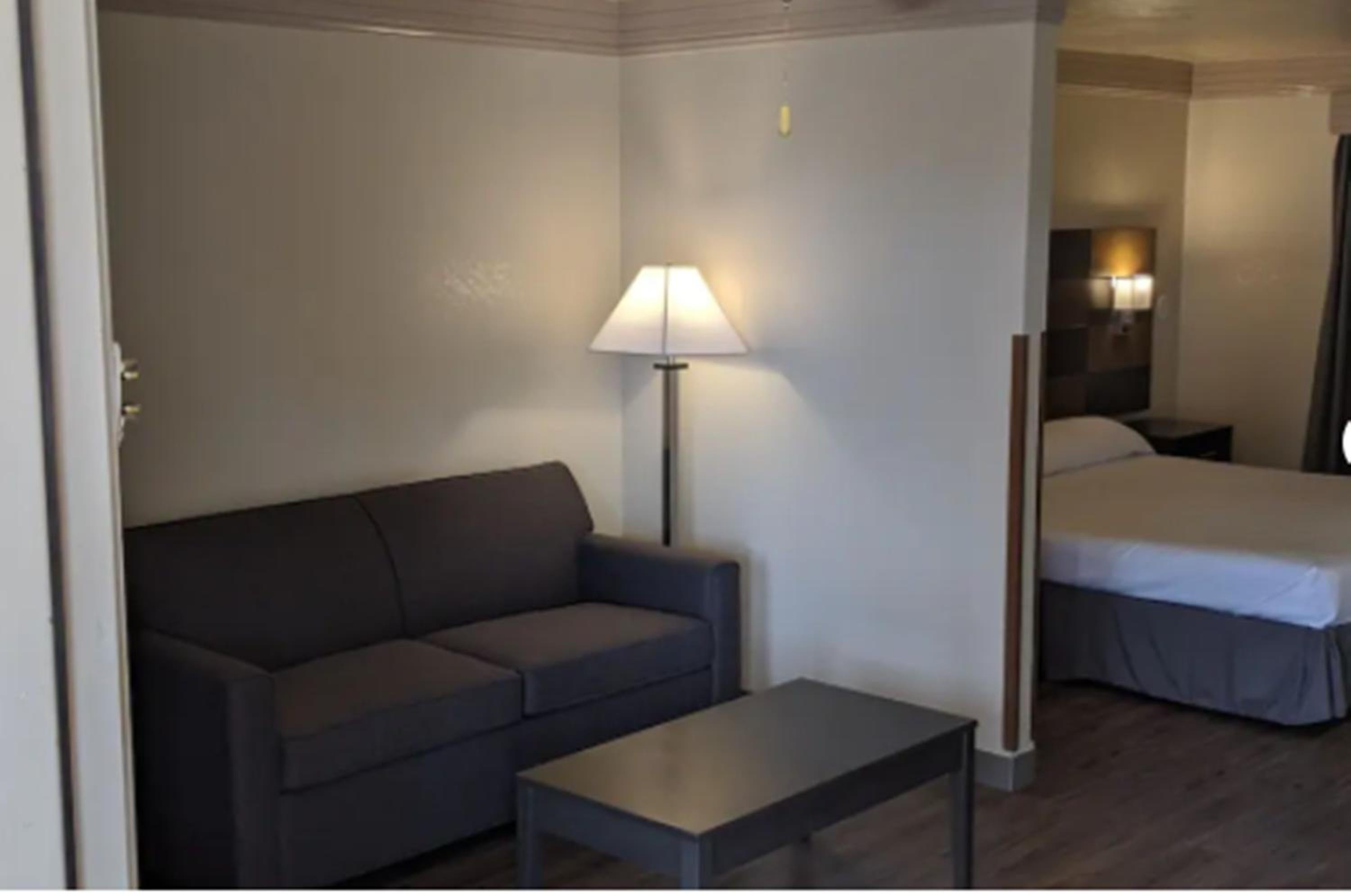 Deluxe Double Room - Photo 7
