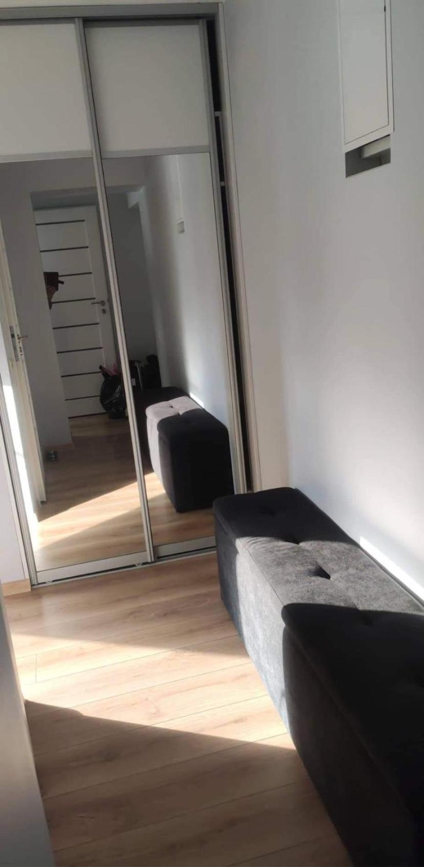 One-Bedroom Apartment - Photo 2